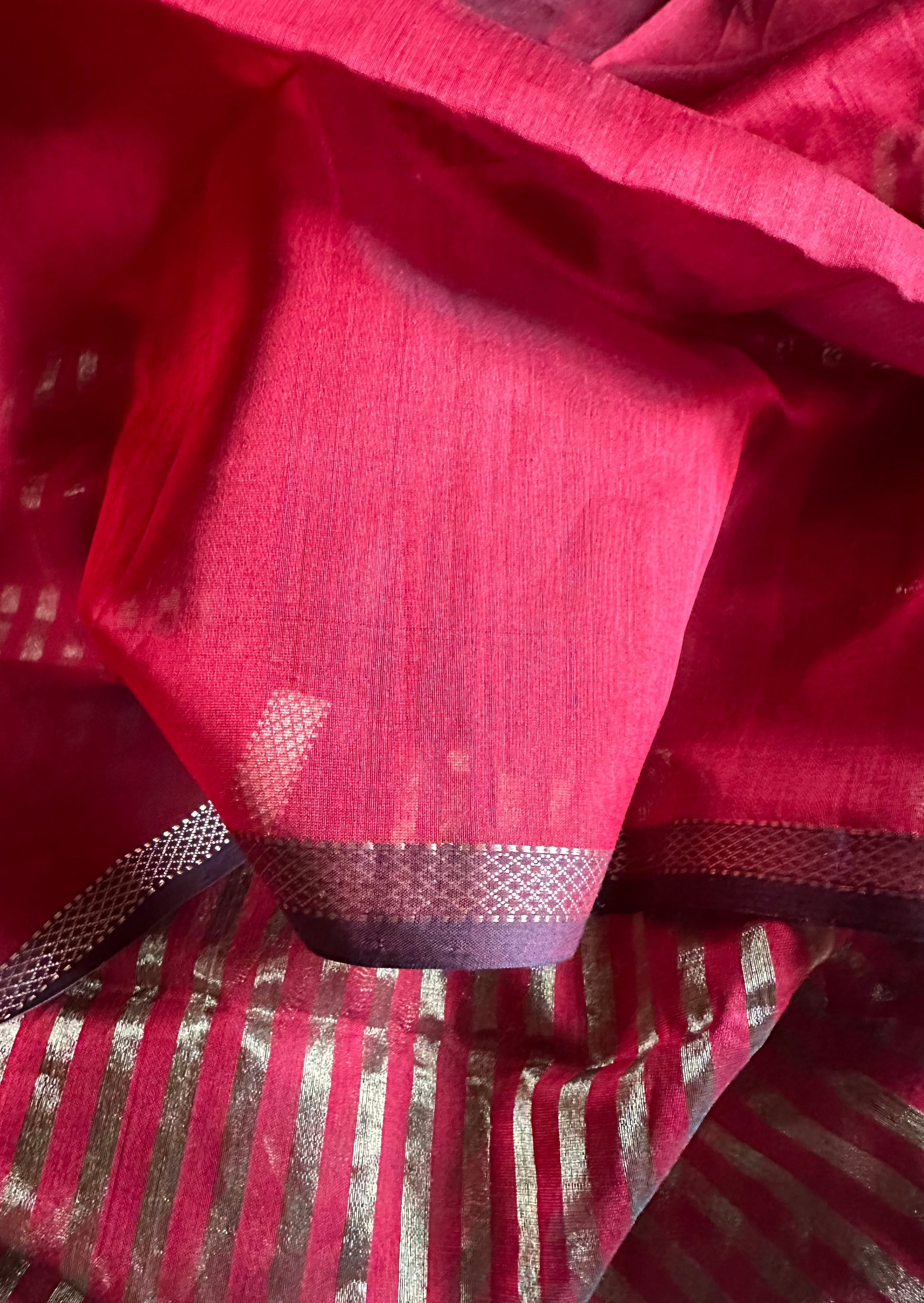 Handloom Pure Silk Cotton Maheshwari with Gold Stripes - Raahini