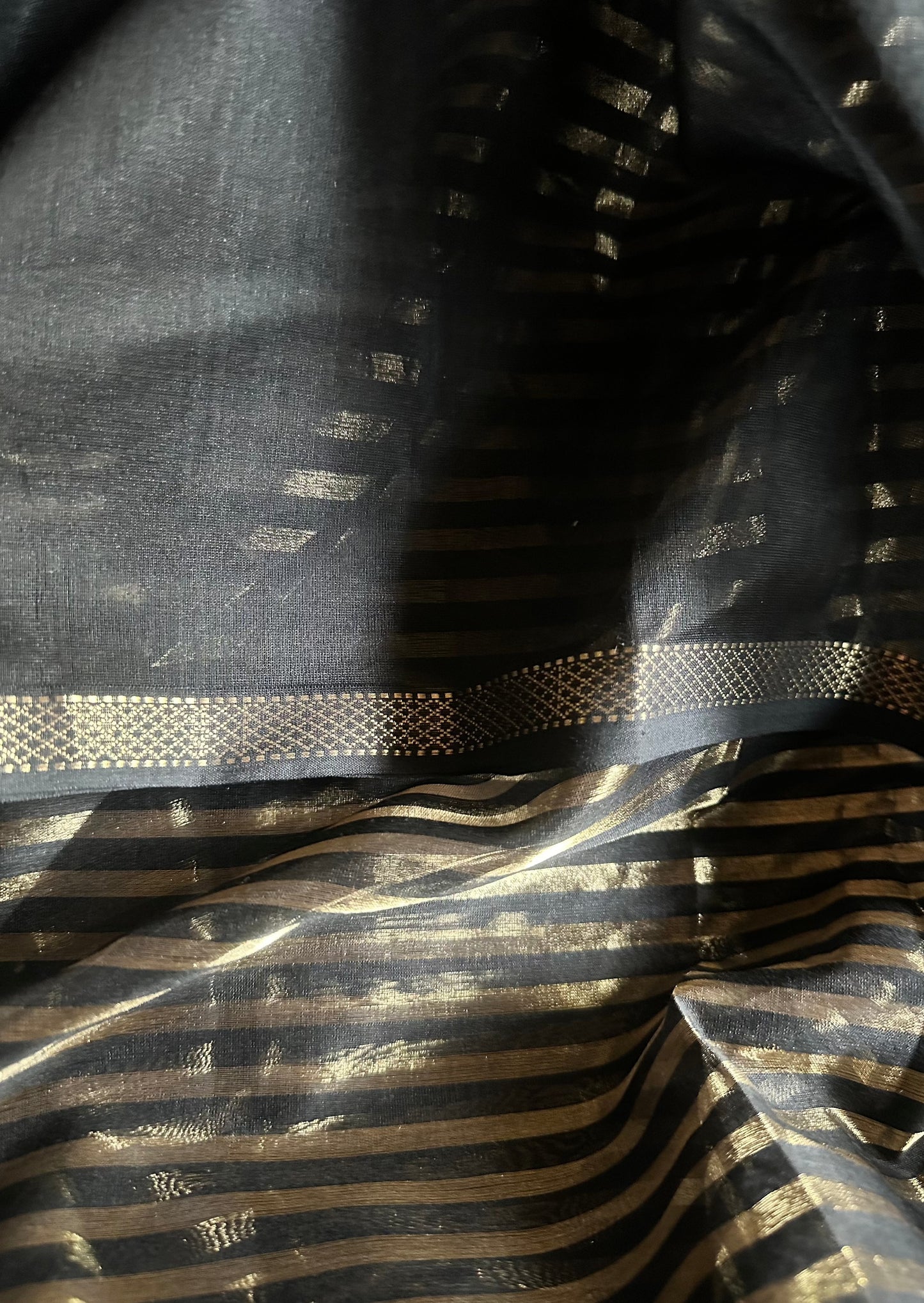 Handloom Pure Silk Cotton Maheshwari with Gold Stripes - Raahini