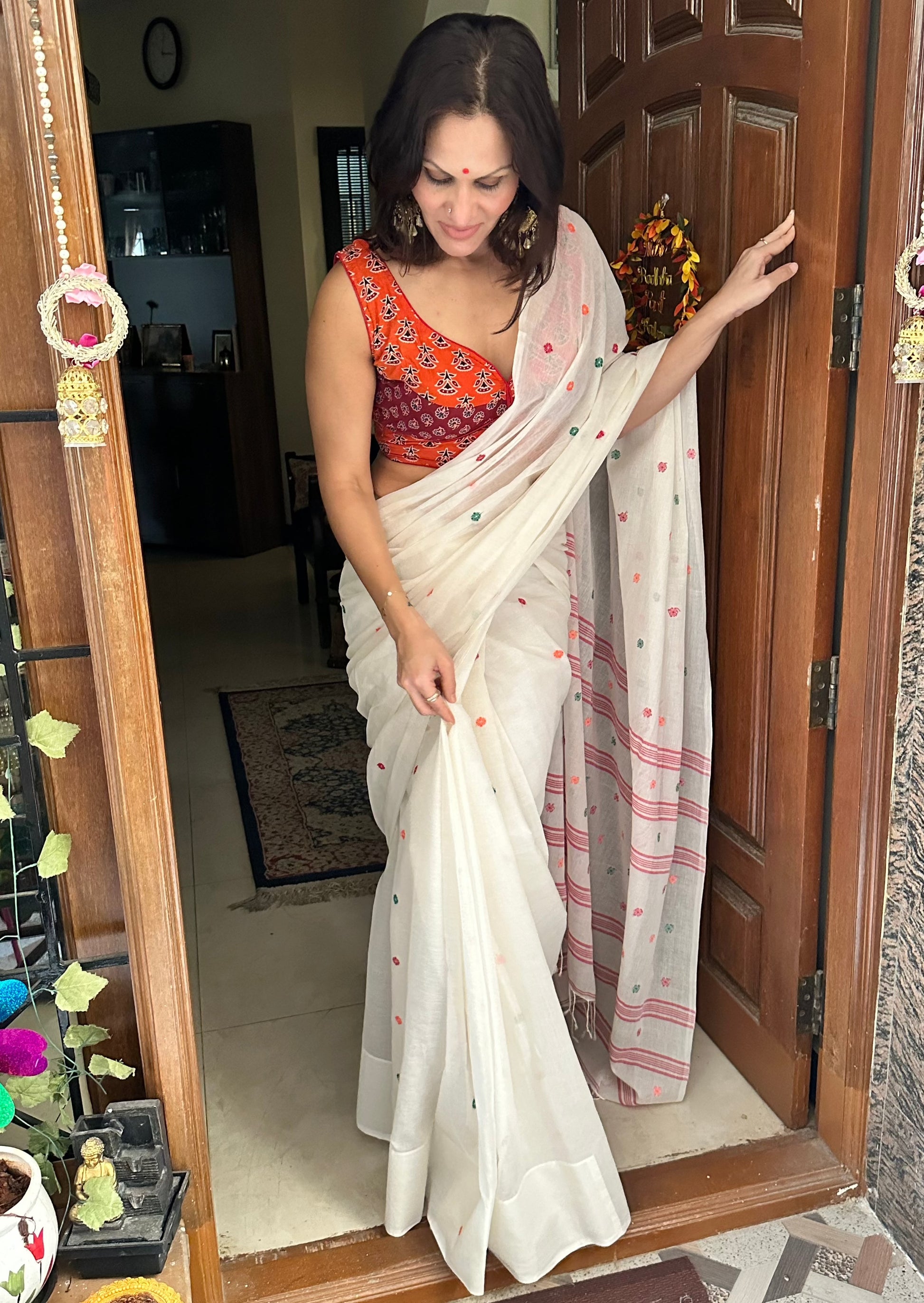 Hand spun pure Cotton jamdani sari with Butis - Raahini