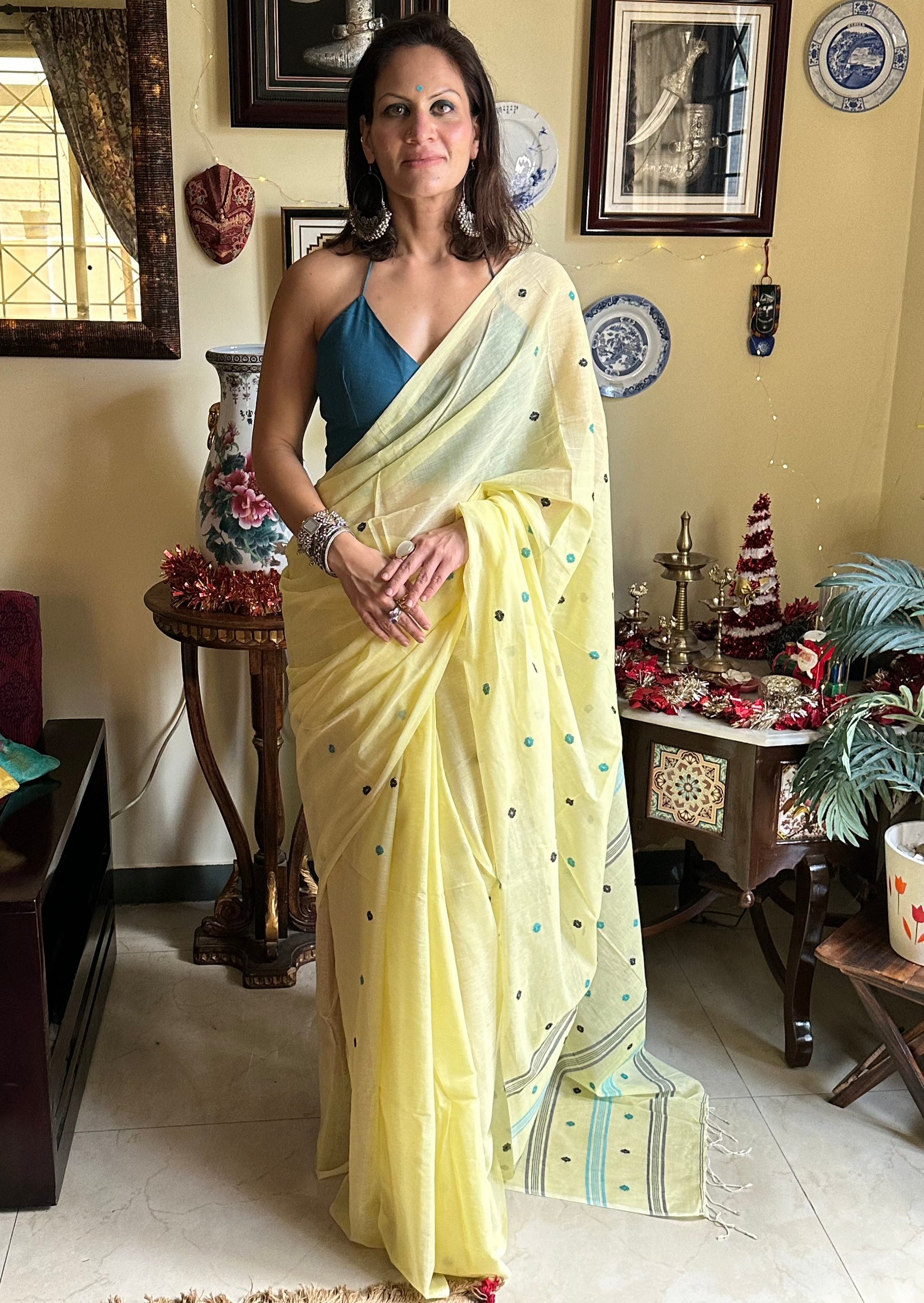 Hand spun pure Cotton jamdani sari with Butis - Raahini