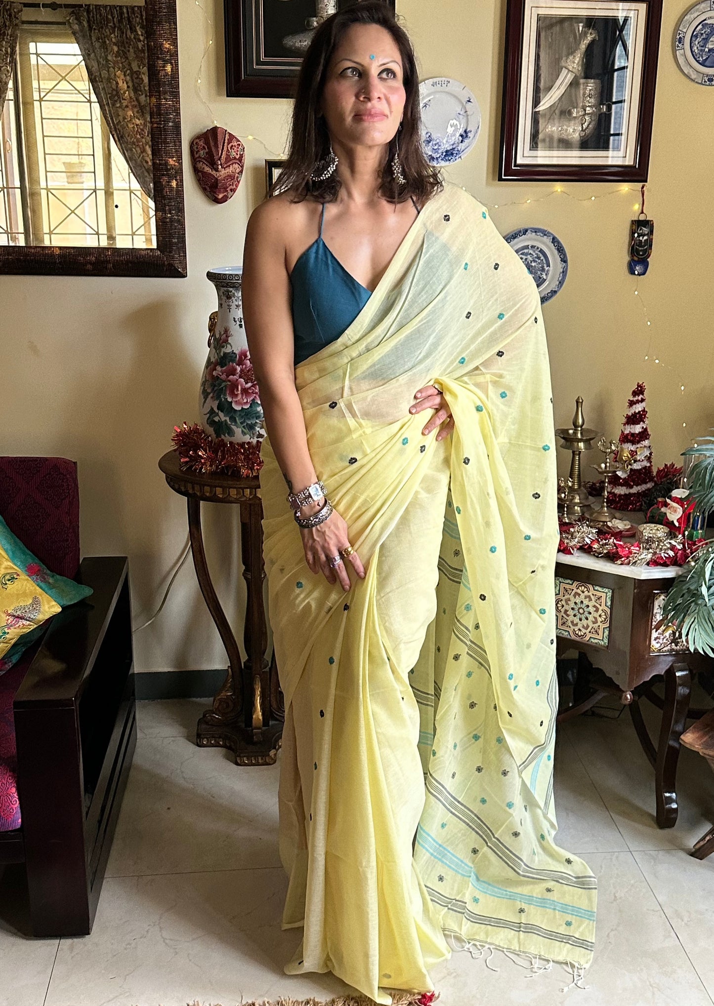 Hand spun pure Cotton jamdani sari with Butis - Raahini