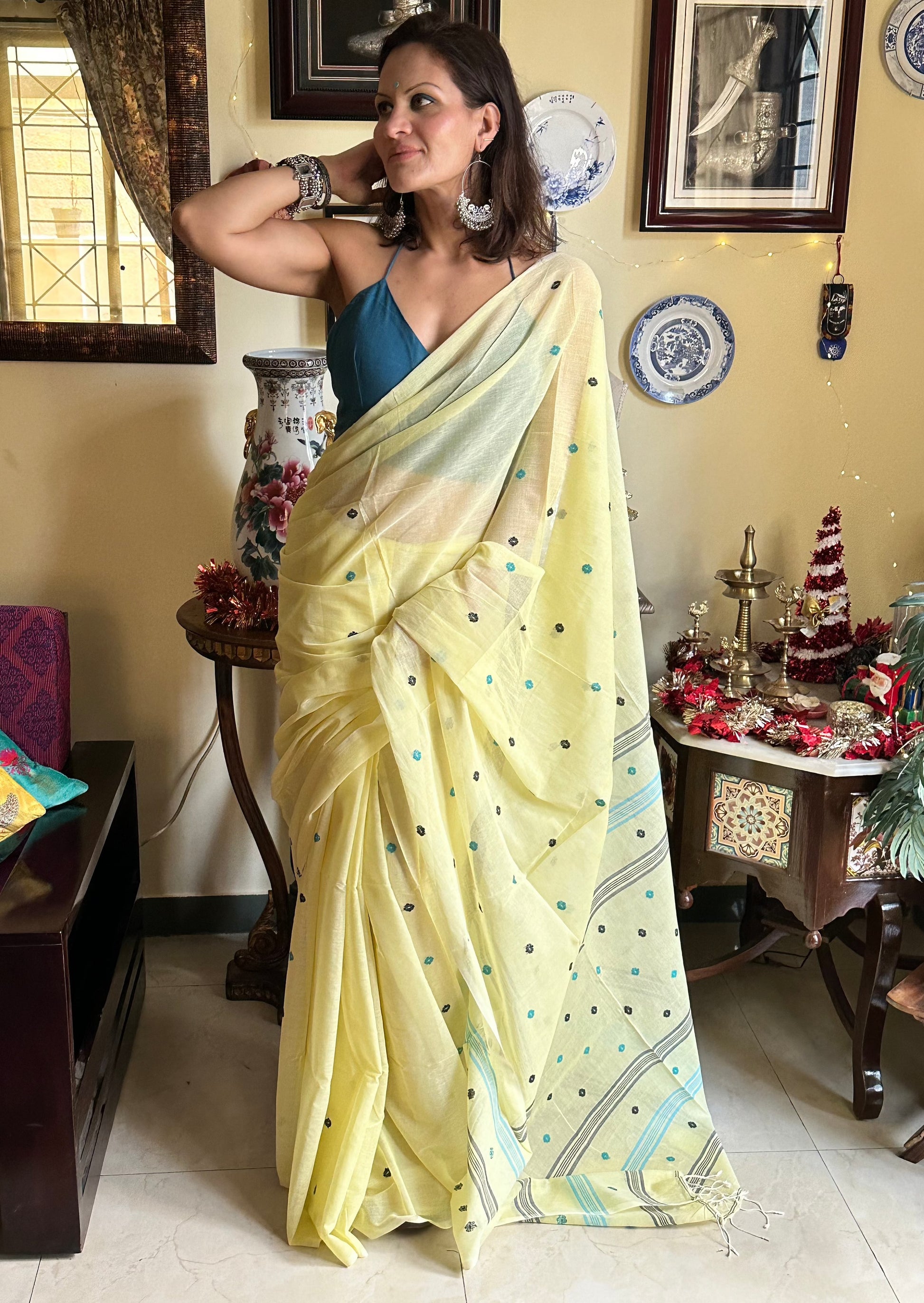 Hand spun pure Cotton jamdani sari with Butis - Raahini