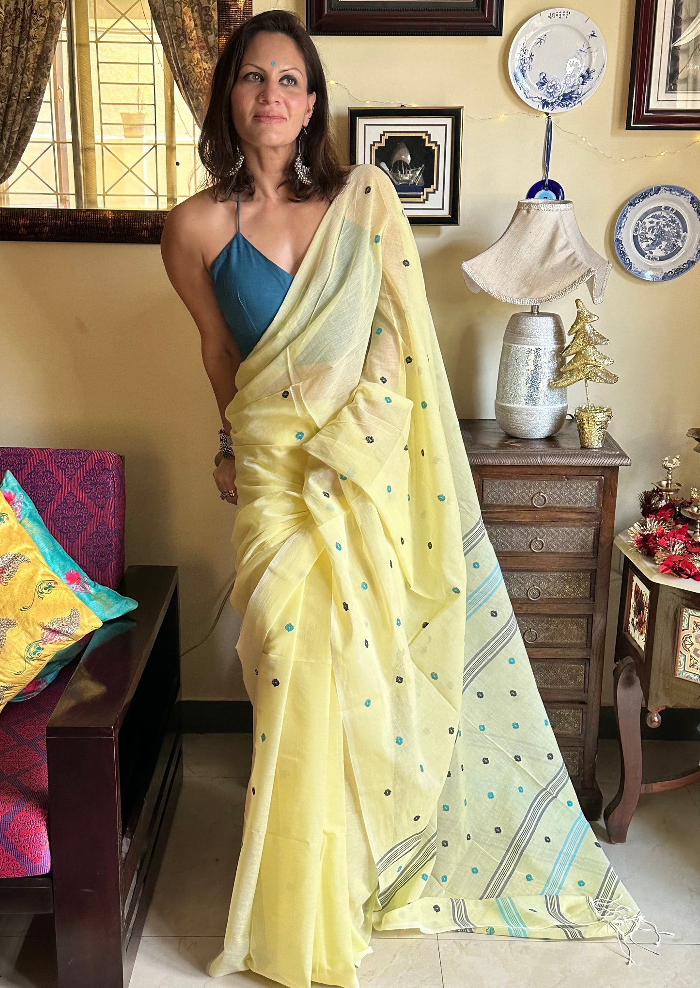 Hand spun pure Cotton jamdani sari with Butis - Raahini