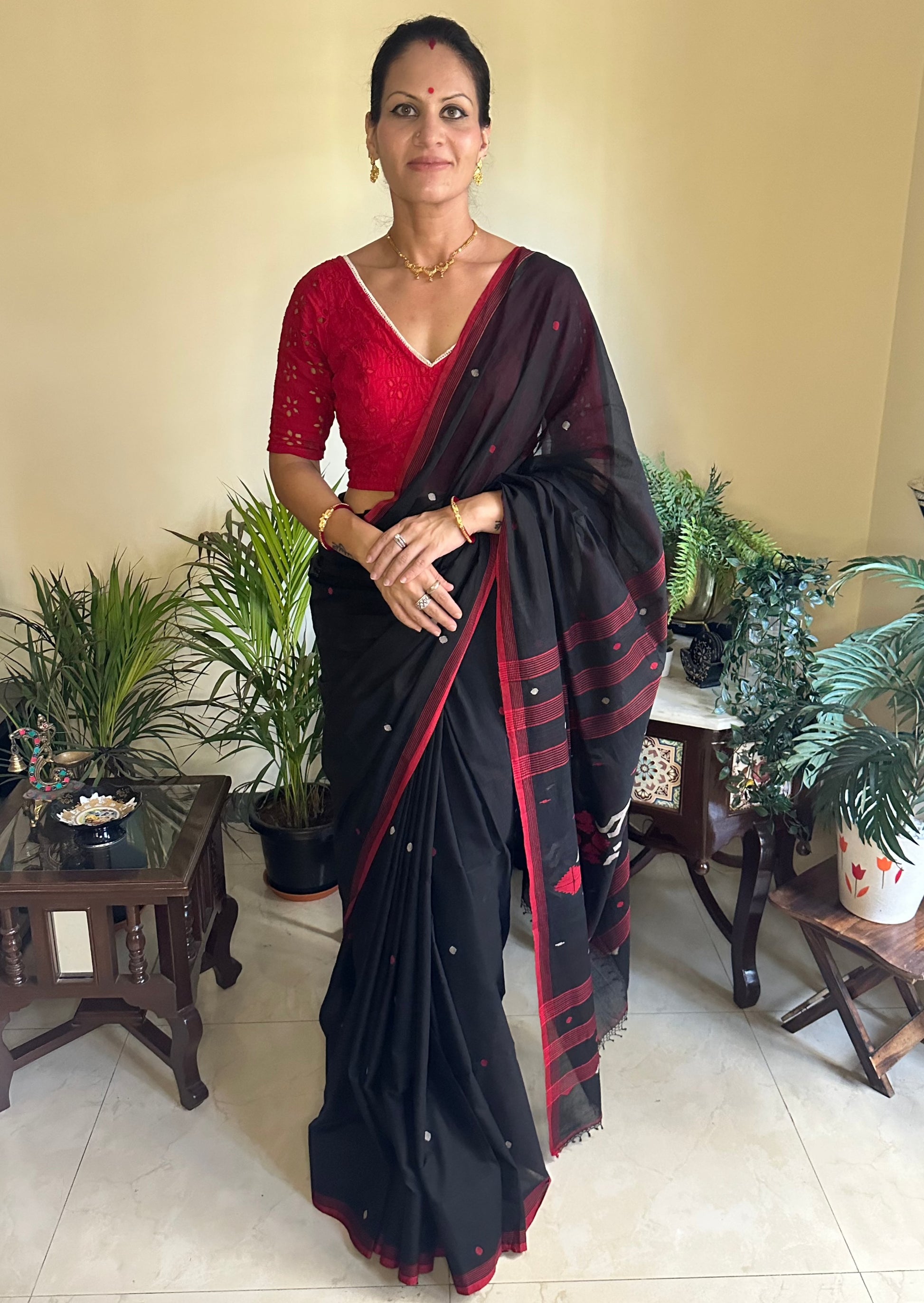 Hand Spun Pure Fine Cotton Jamdani Sari - Raahini