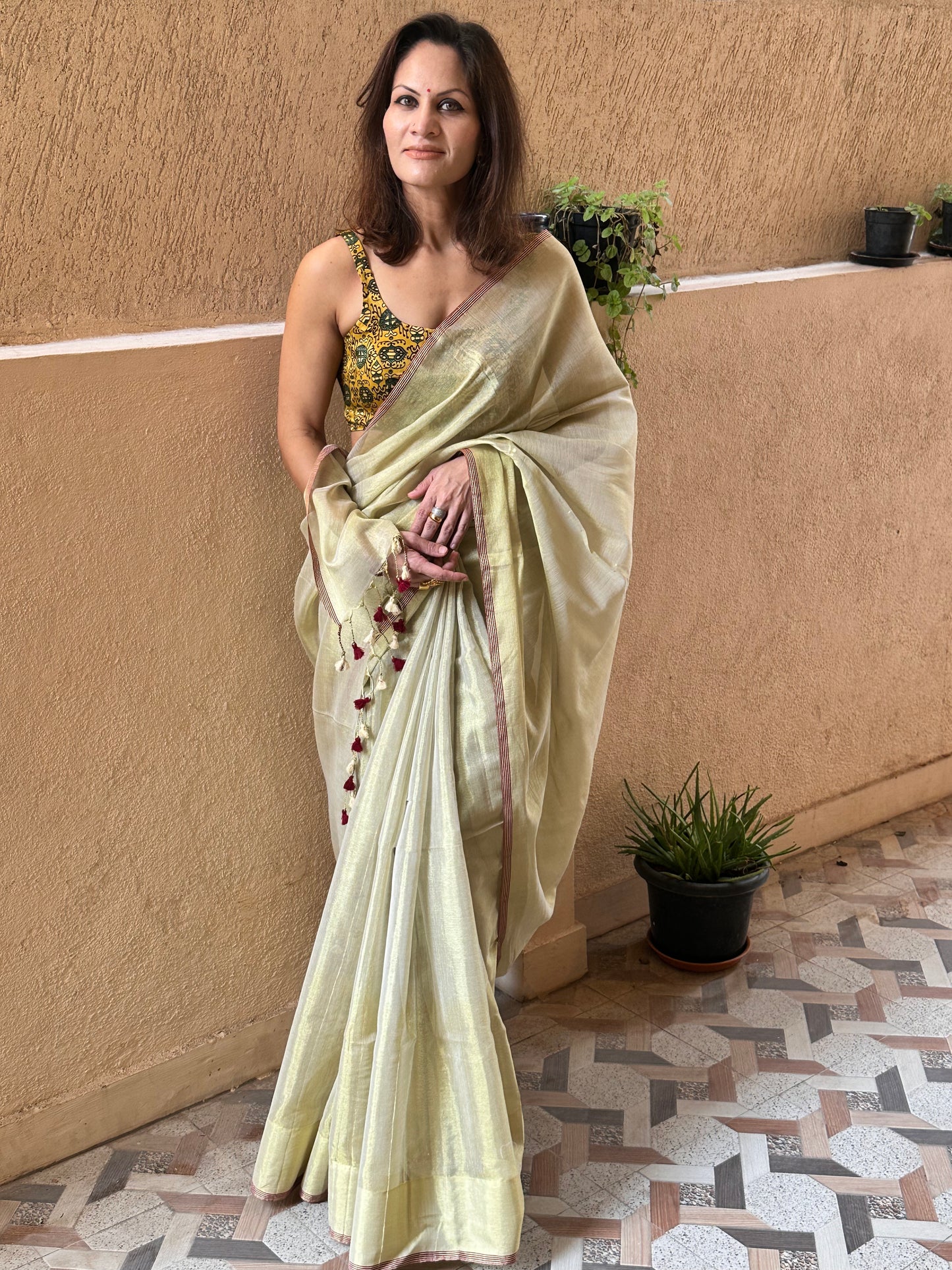 Light Gold Pure Mul Mul Handwoven Tissue Cotton Sari - Raahini