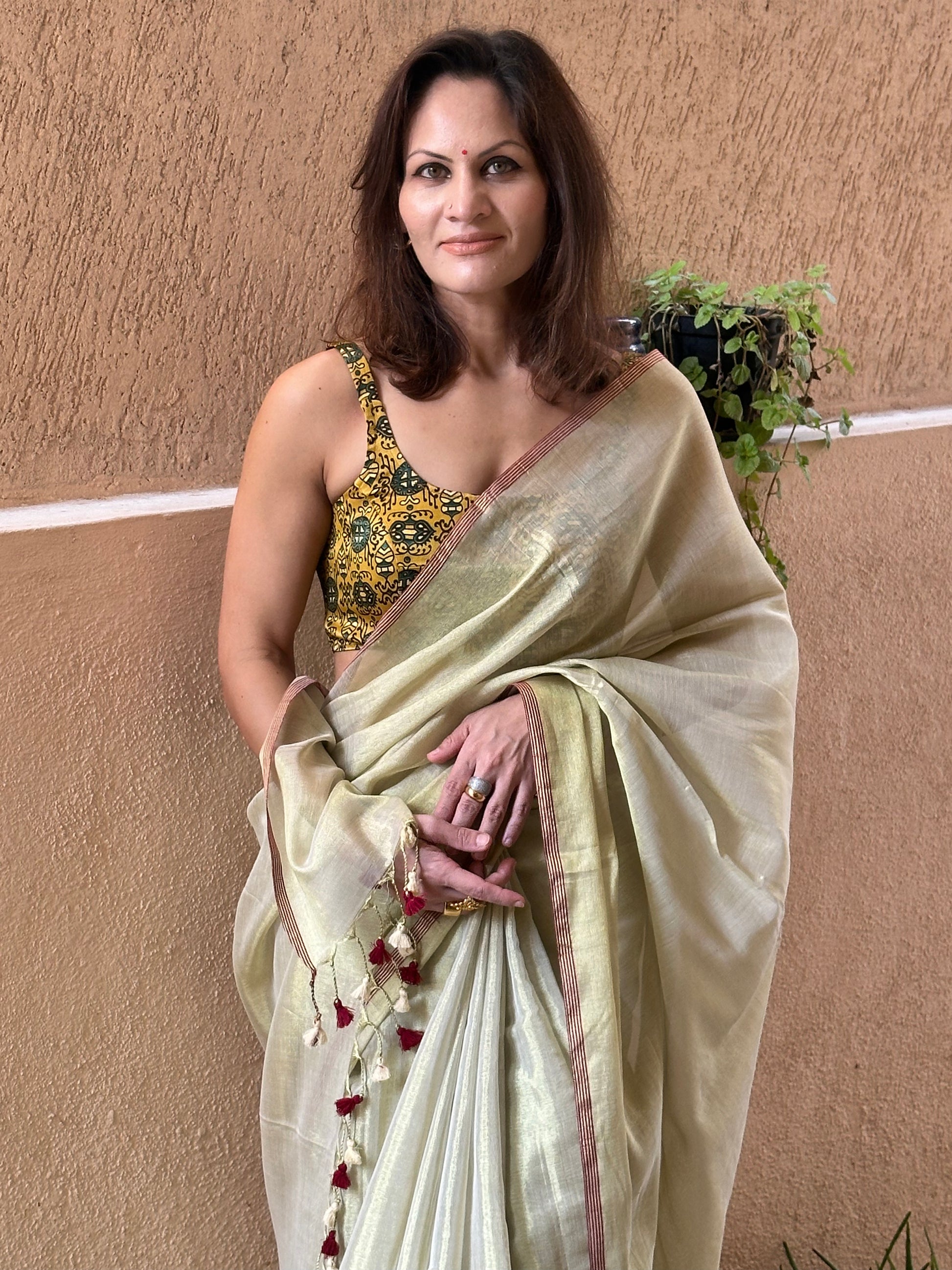 Light Gold Pure Mul Mul Handwoven Tissue Cotton Sari - Raahini