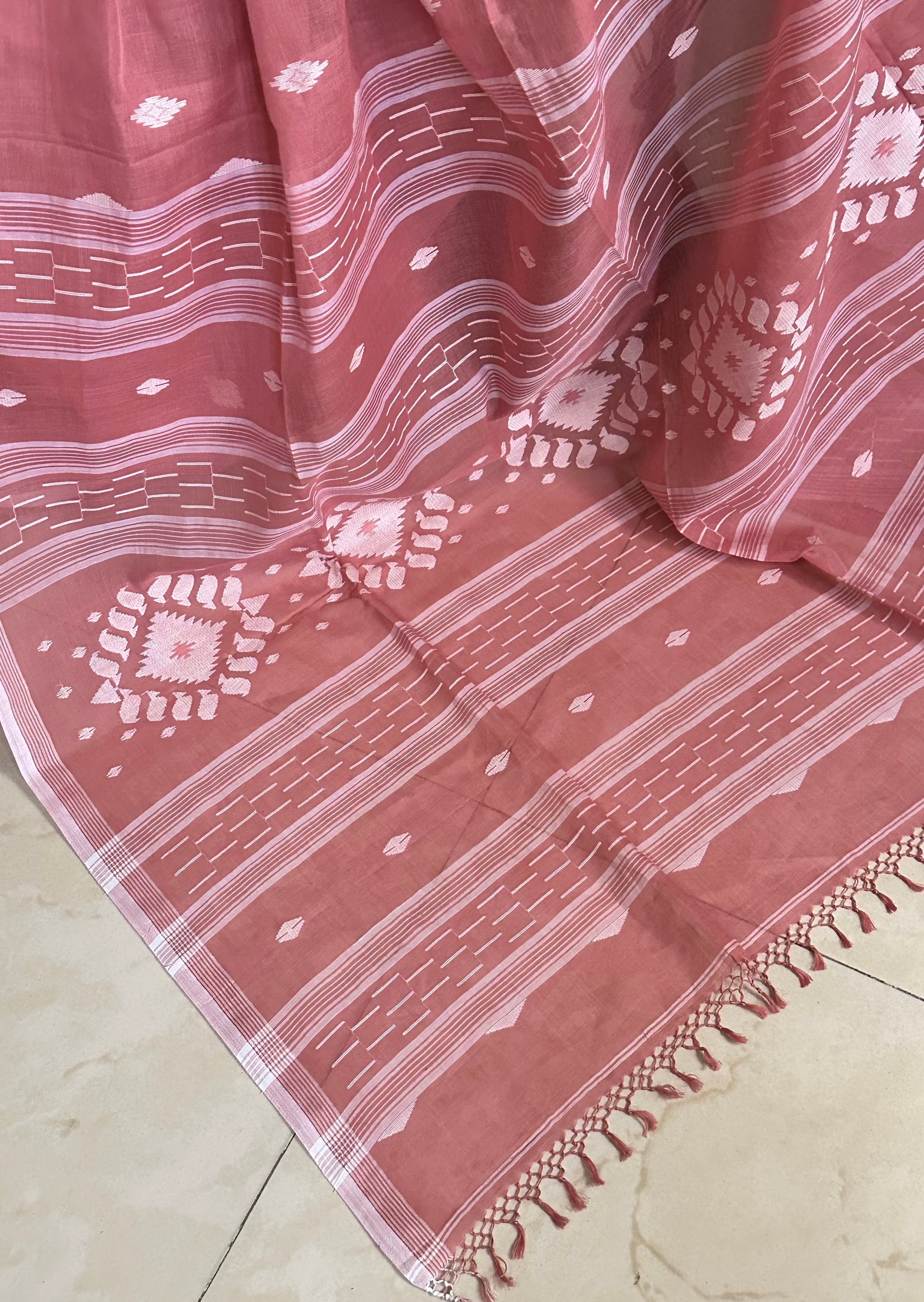 Hand Spun Pure Fine Cotton Jamdani Sari - Raahini