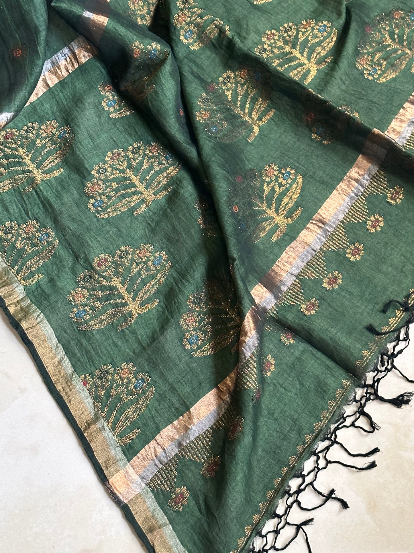 Pure Linen Cotton Jamdani with Zari Work - Raahini