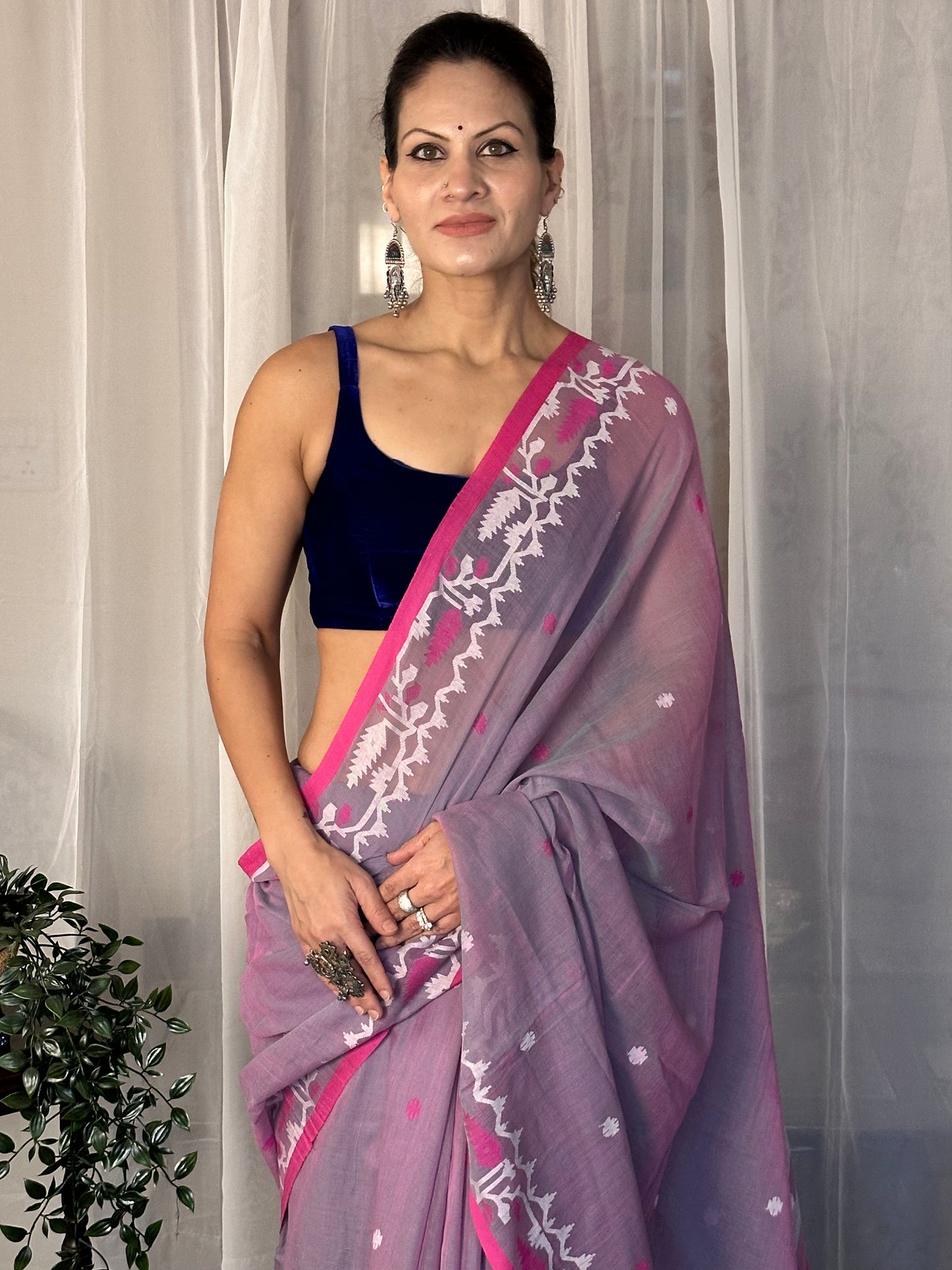 Dual Toned Hand Spun Muslin Khaadi Supremely Soft Jamdani Sari - Raahini