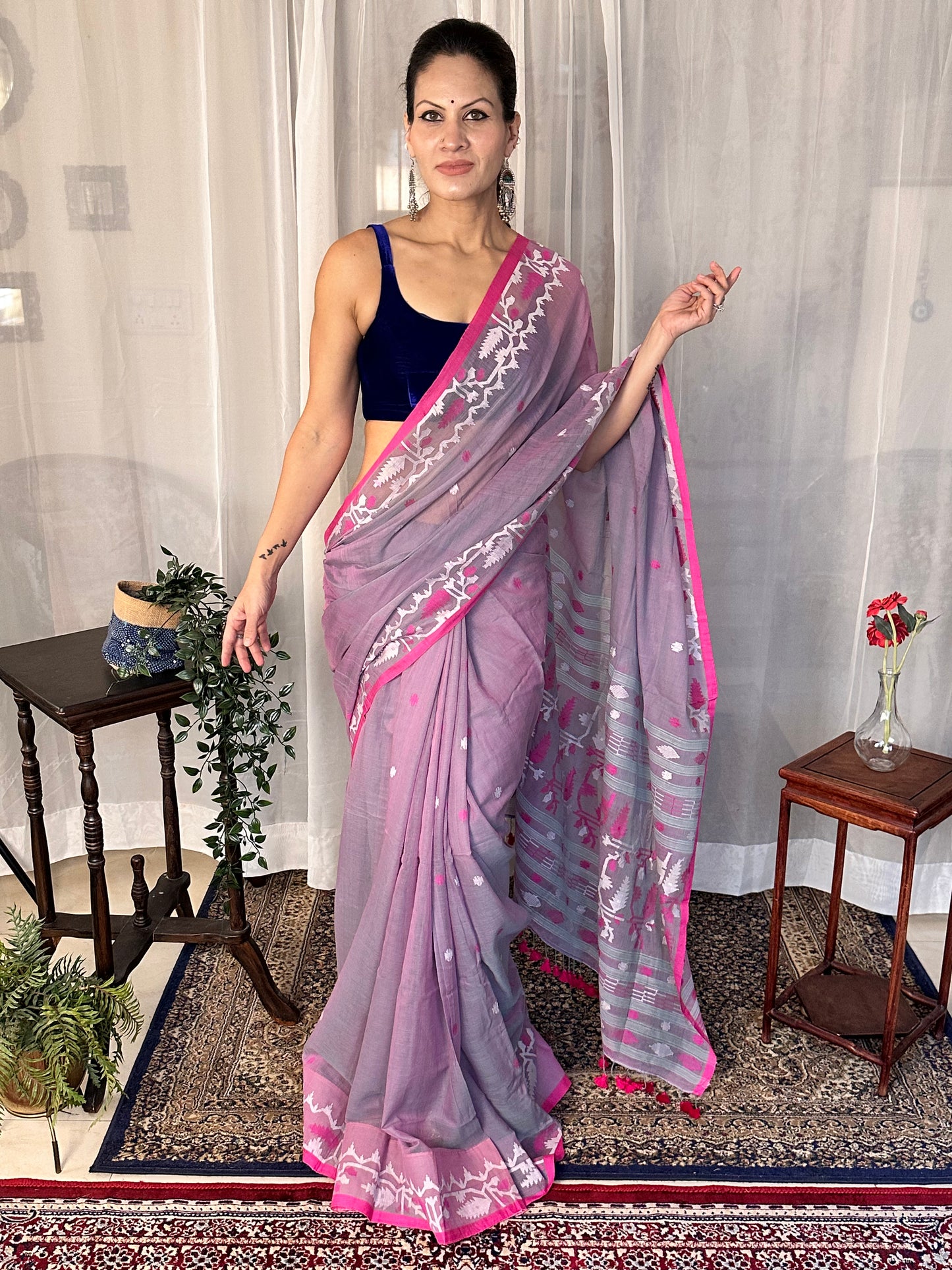 Dual Toned Hand Spun Muslin Khaadi Supremely Soft Jamdani Sari - Raahini