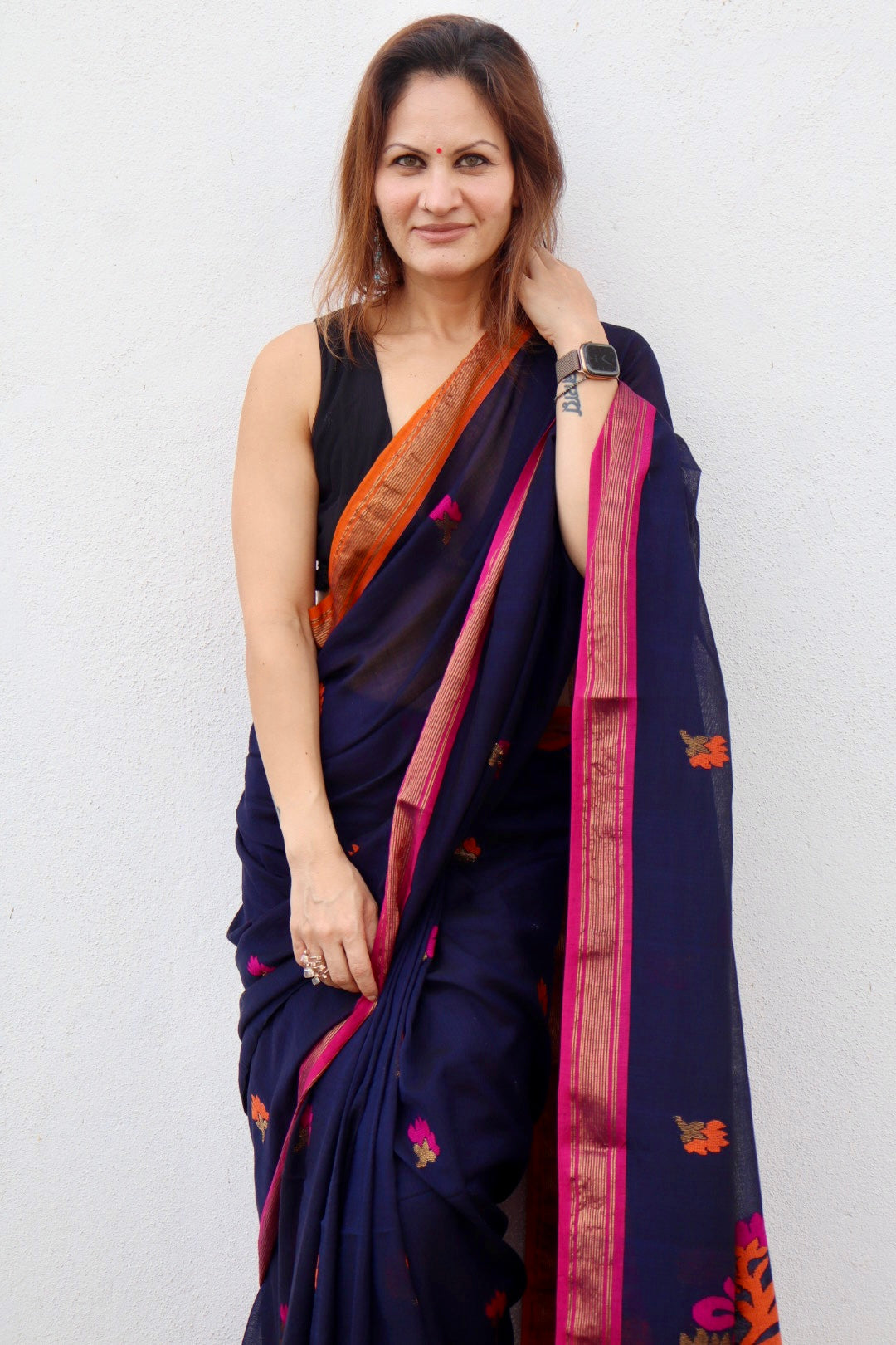 Black & Pink Handloom Pure Cotton Jamdani Saree with Intricate Floral Work with Handloom Mark Card