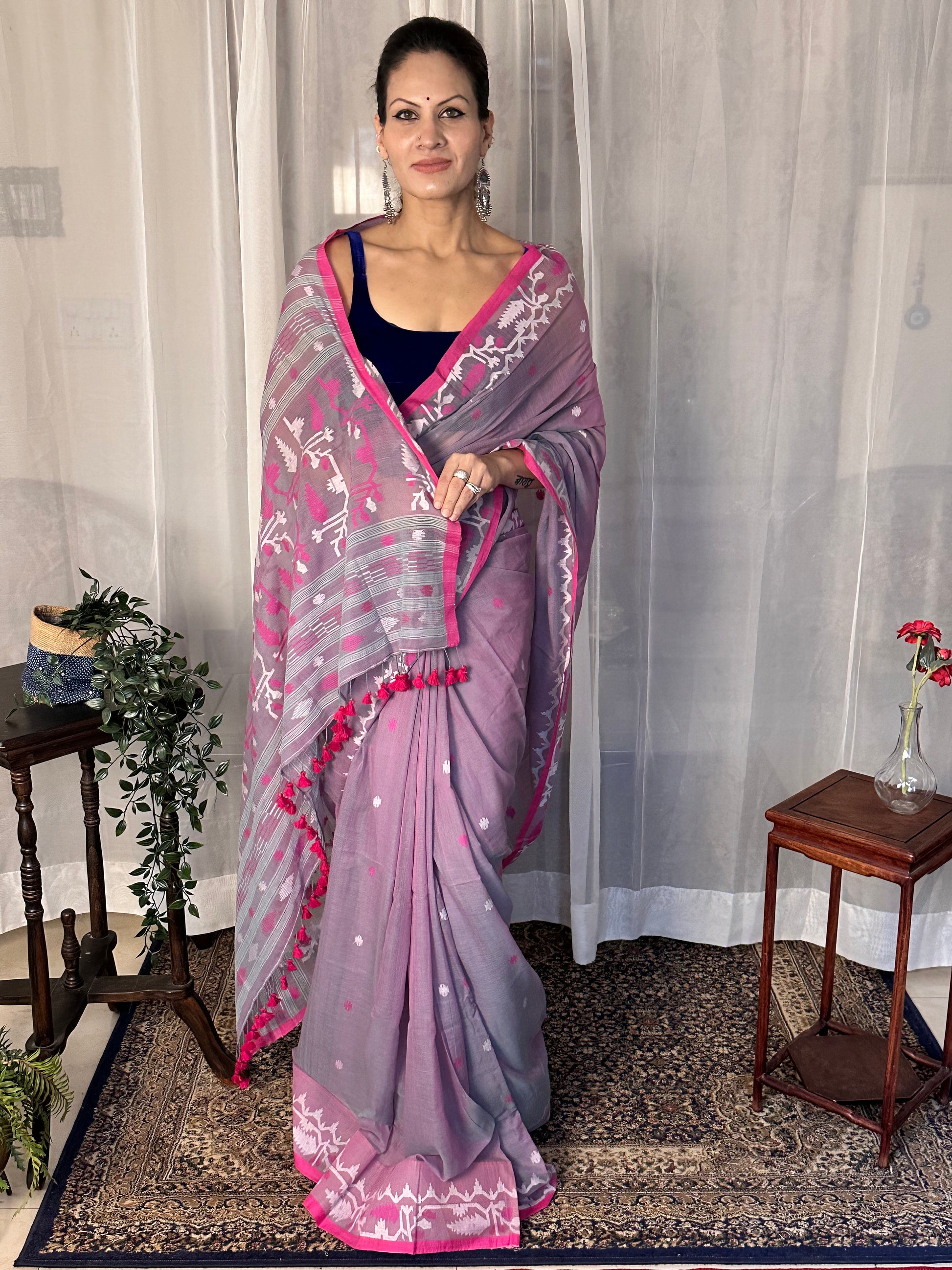 Dual Toned Hand Spun Muslin Khaadi Supremely Soft Jamdani Sari - Raahini