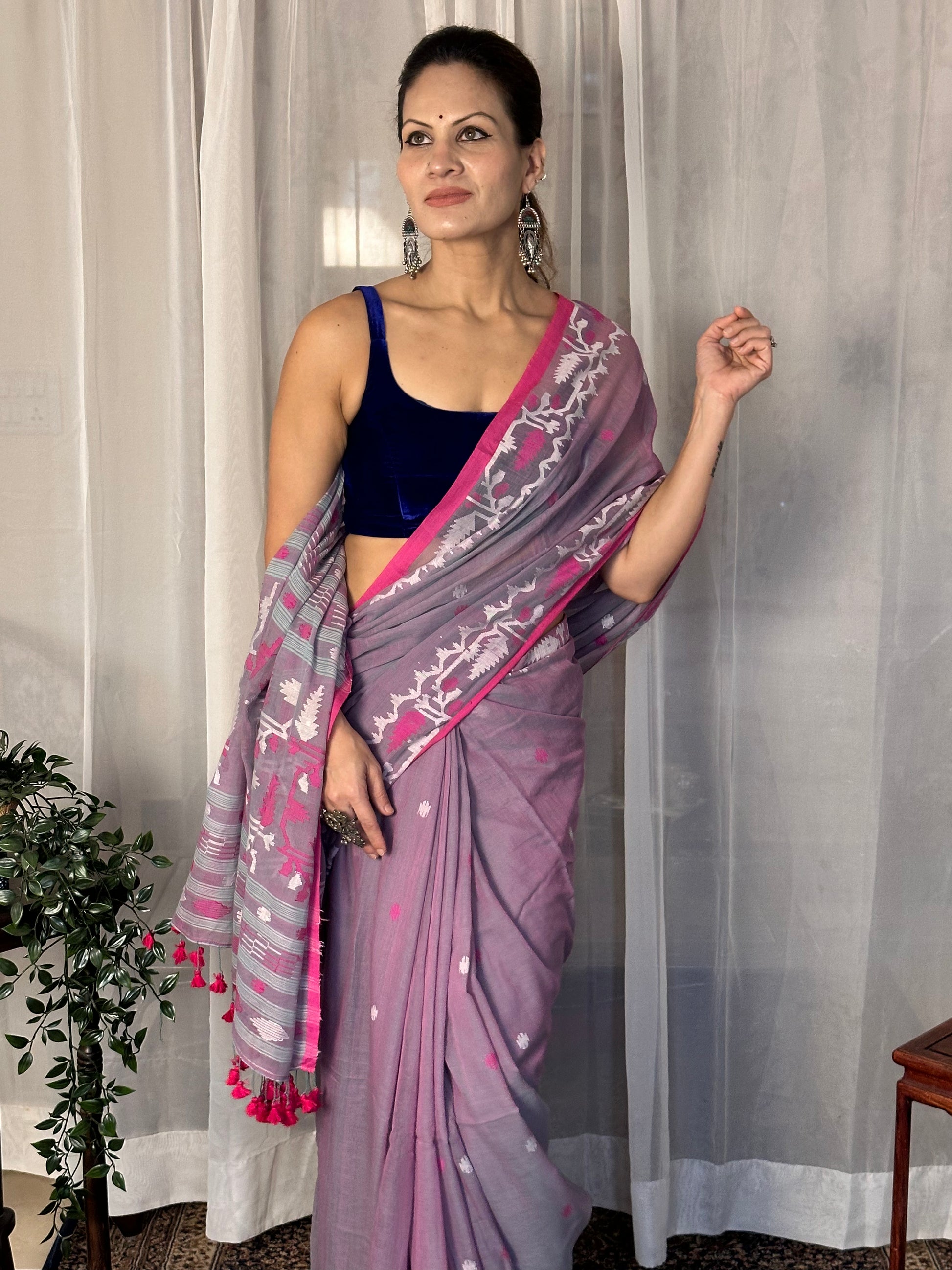 Dual Toned Hand Spun Muslin Khaadi Supremely Soft Jamdani Sari - Raahini