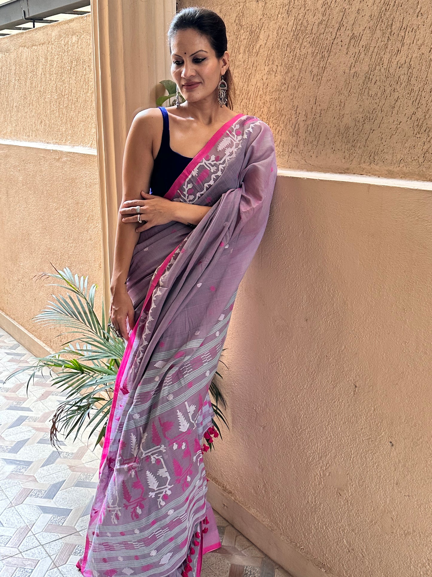 Dual Toned Hand Spun Muslin Khaadi Supremely Soft Jamdani Sari - Raahini