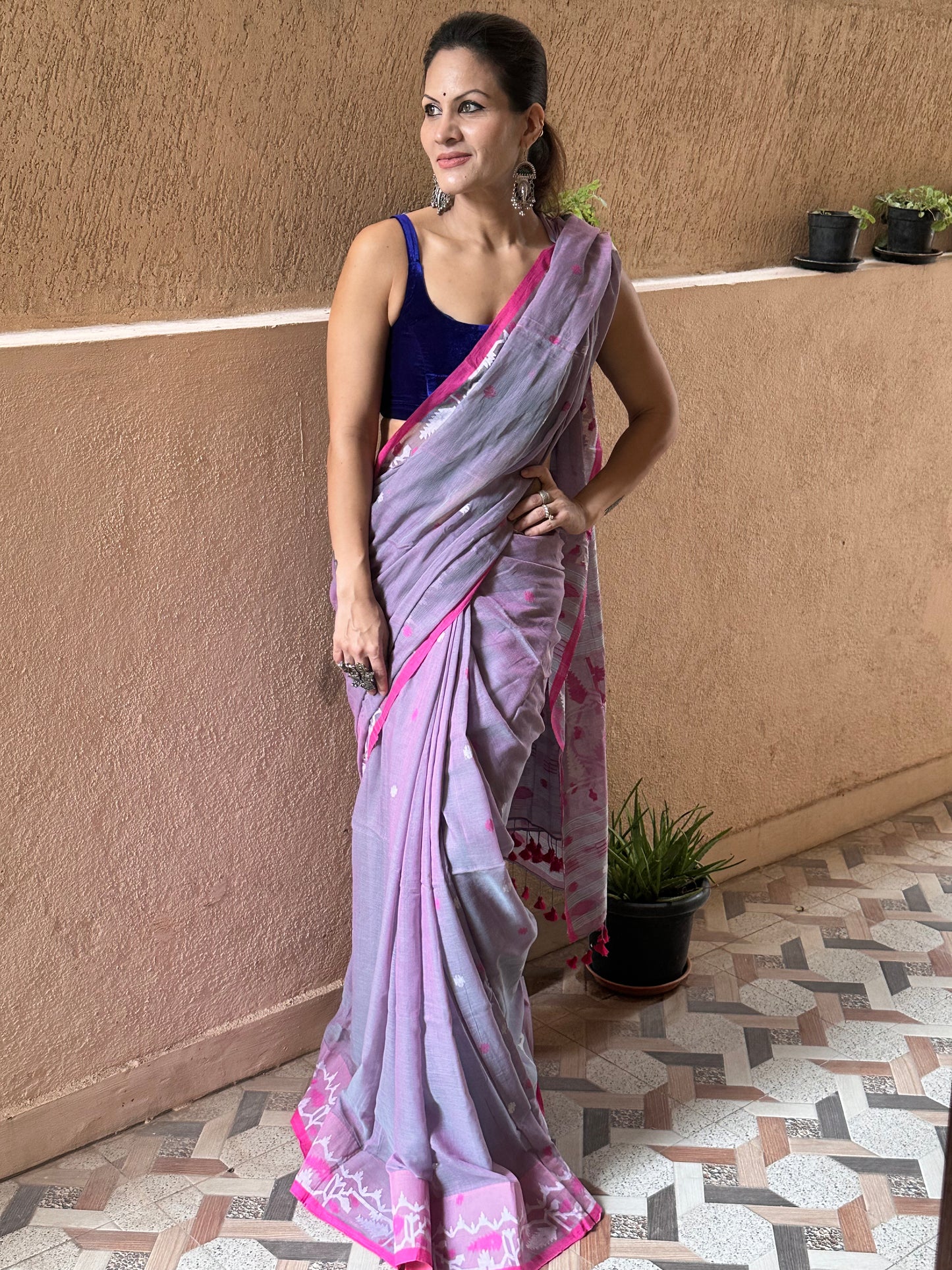 Dual Toned Hand Spun Muslin Khaadi Supremely Soft Jamdani Sari - Raahini