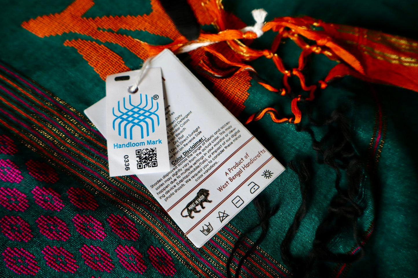 Bottle Green Handloom Pure Cotton Jamdani Saree with Intricate Floral Work with Handloom Mark Card