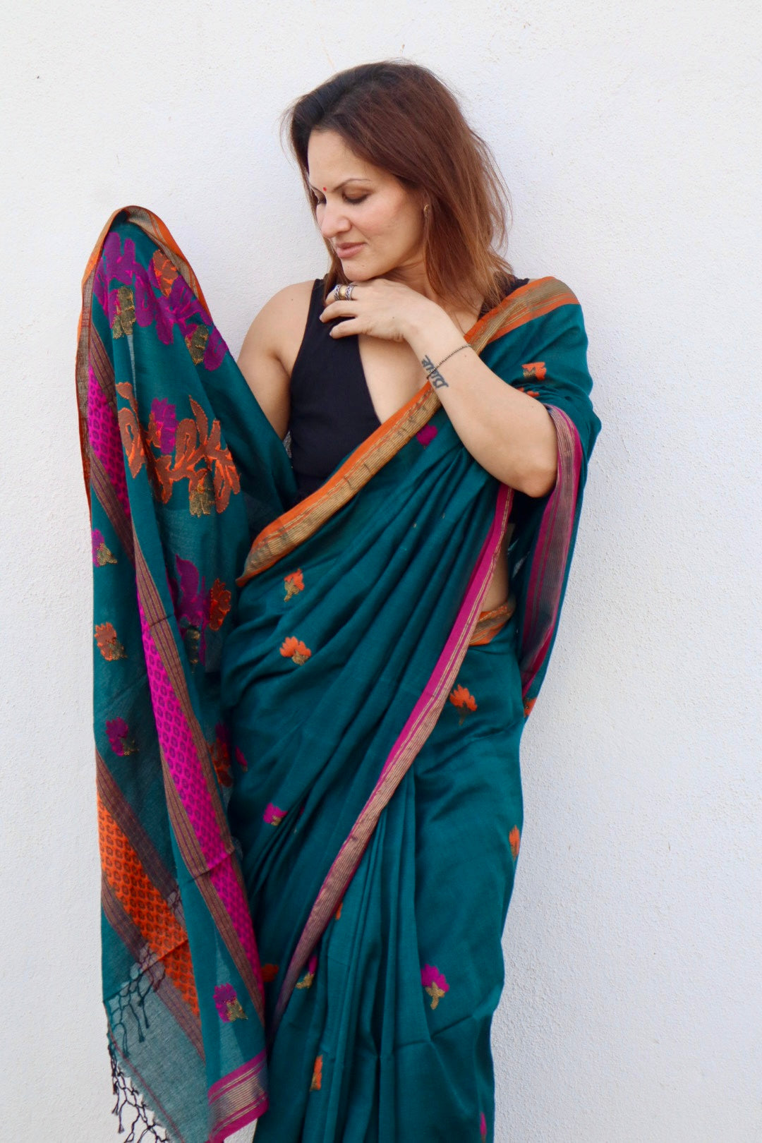 Bottle Green Handloom Pure Cotton Jamdani Saree with Intricate Floral Work with Handloom Mark Card