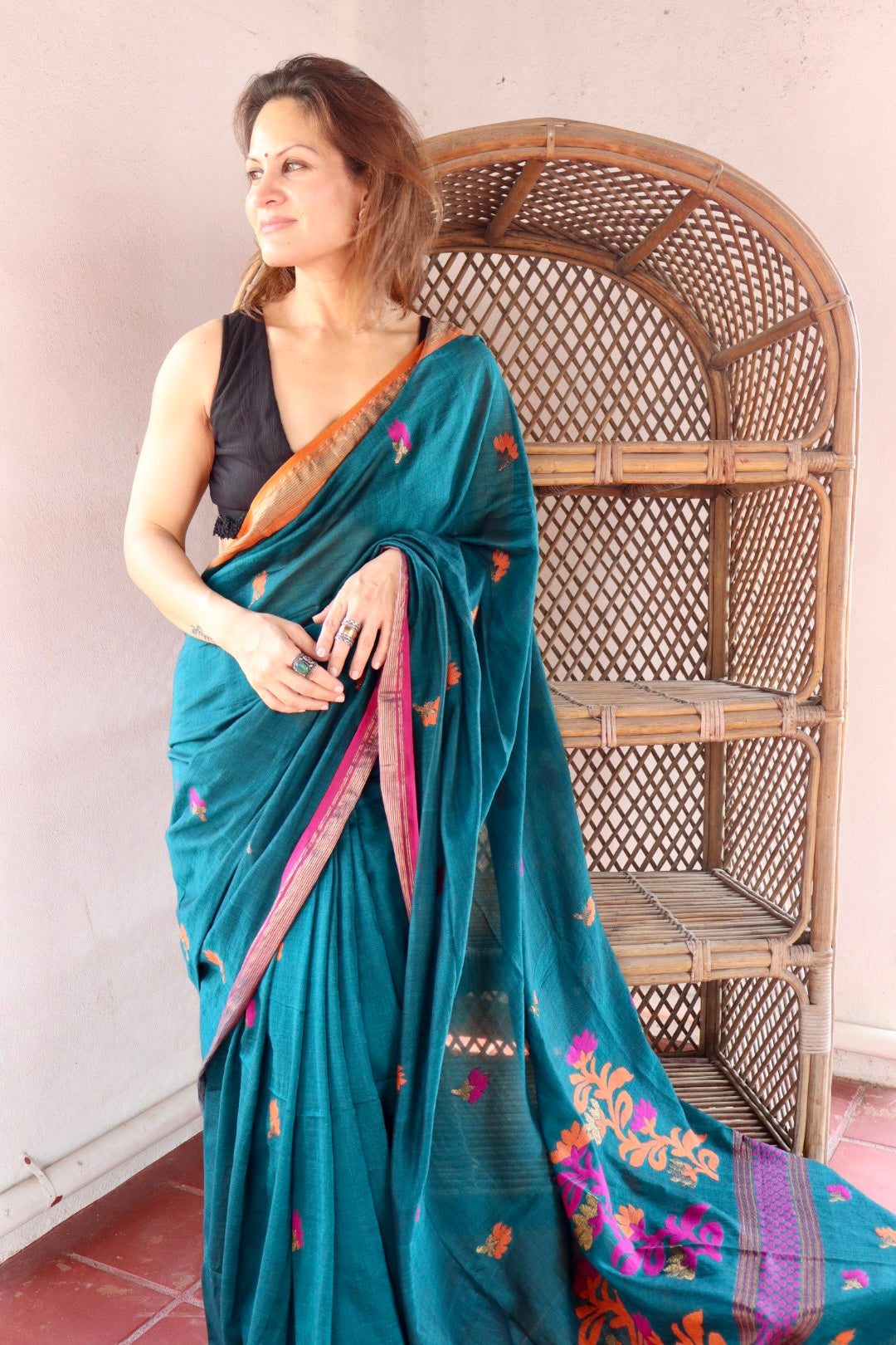 Bottle Green Handloom Pure Cotton Jamdani Saree with Intricate Floral Work with Handloom Mark Card