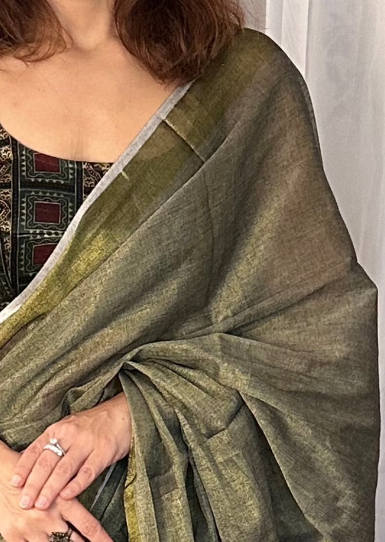 Mehendi Green Pure Mul Mul Handwoven Tissue Cotton Sari - Raahini