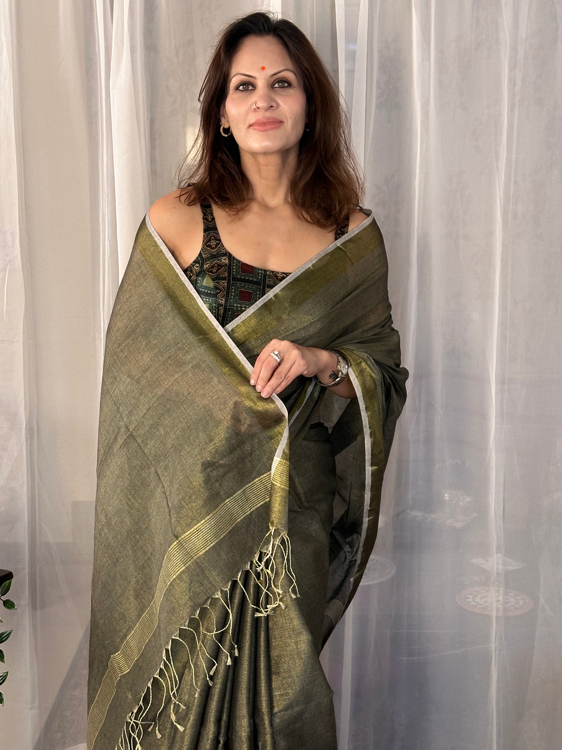 Mehendi Green Pure Mul Mul Handwoven Tissue Cotton Sari - Raahini