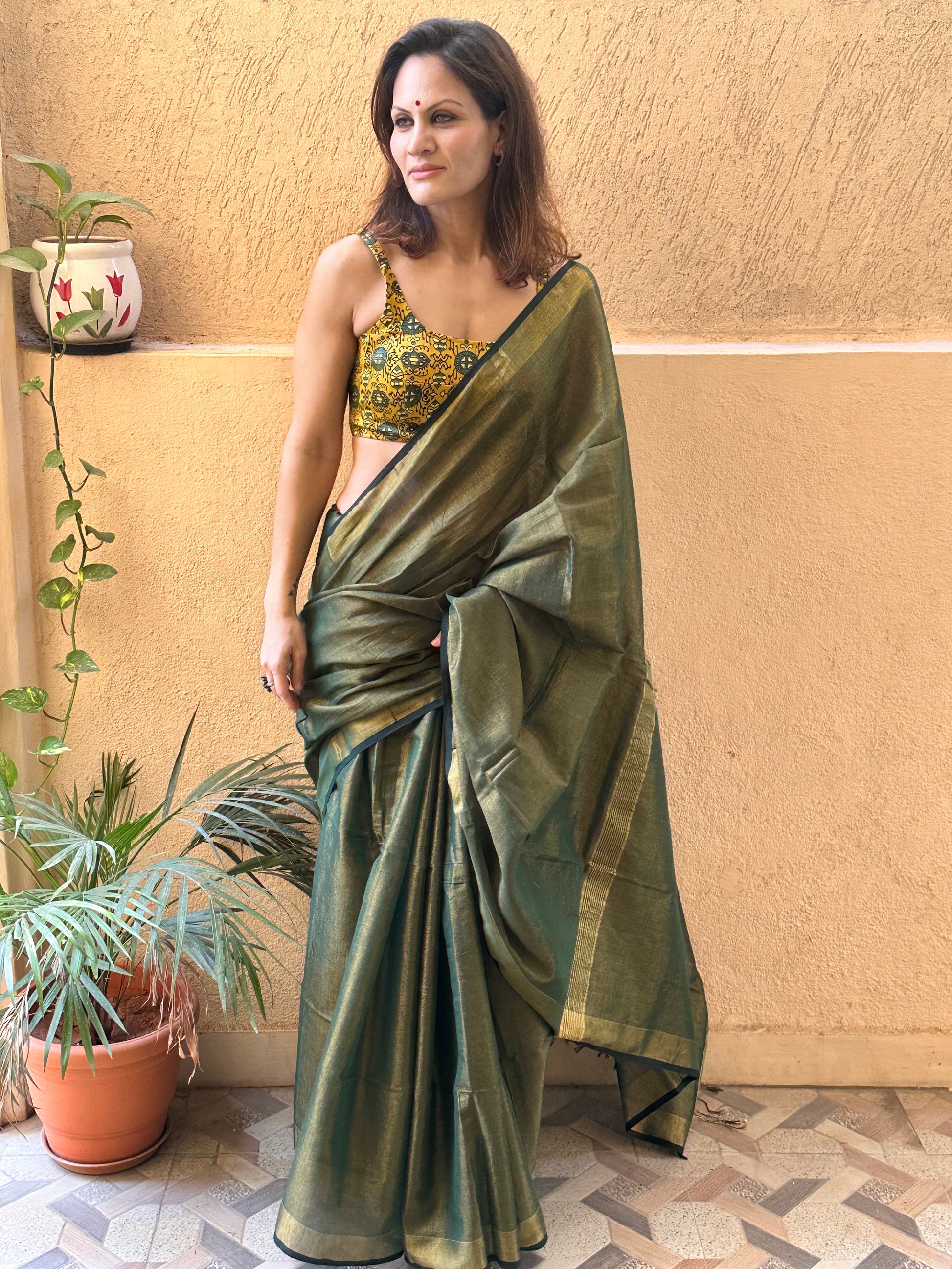 Green Pure Mul Mul Handwoven Tissue Cotton Sari - Raahini