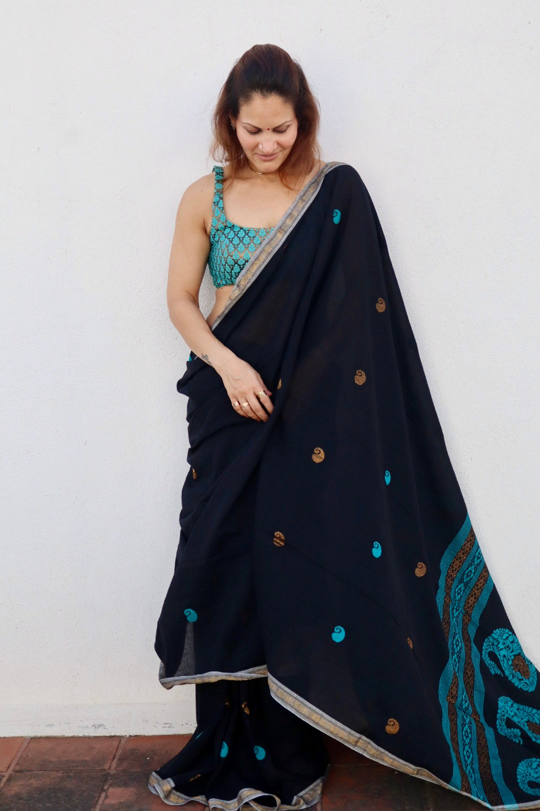 Black Handloom Cotton Jamdani Saree with Intricate Work on Body and Ambi Pallu
