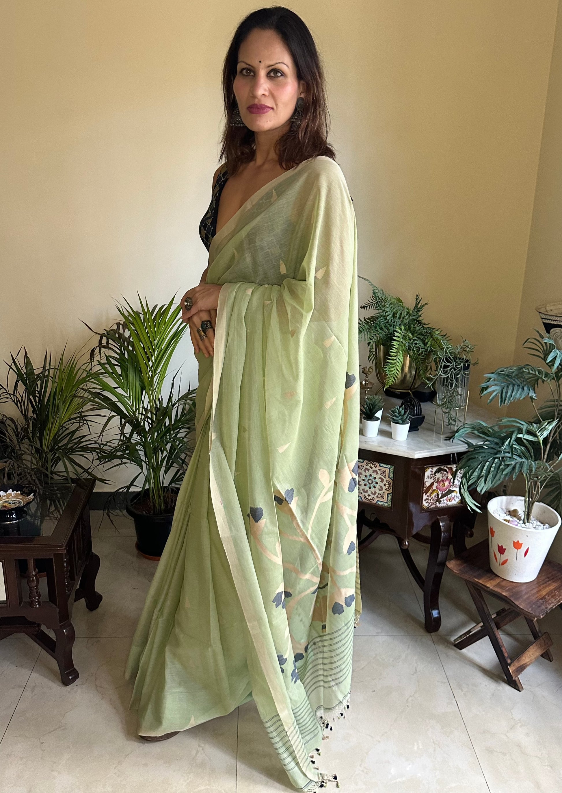 Hand Spun Pure Fine Cotton Jamdani Sari - Raahini