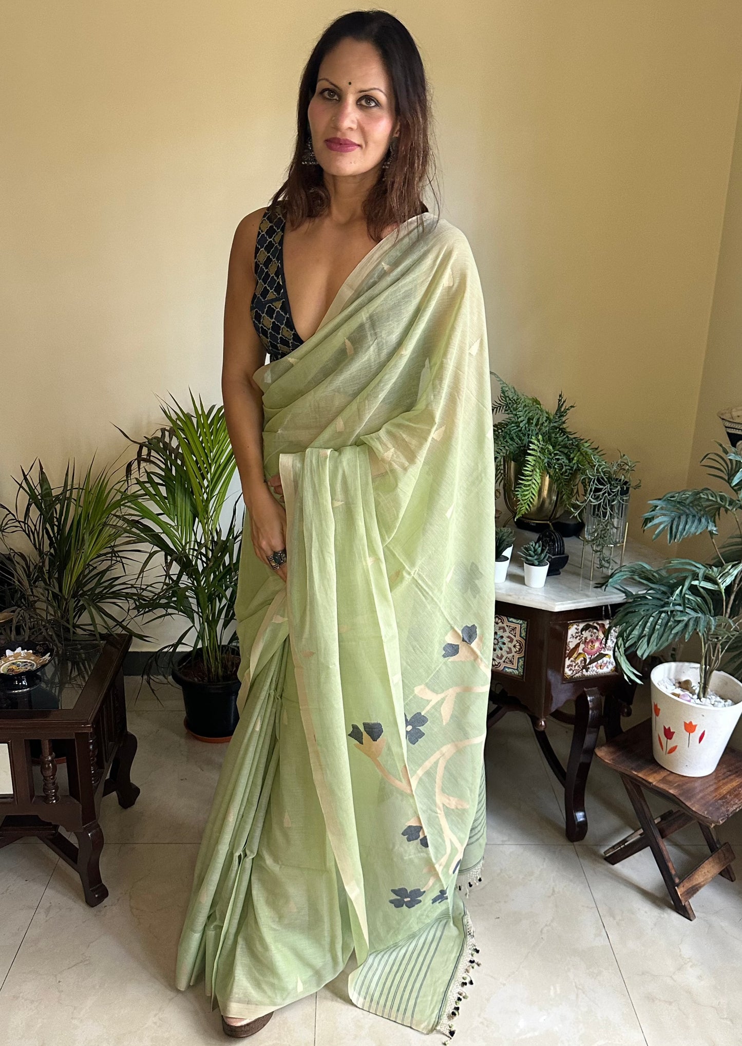 Hand Spun Pure Fine Cotton Jamdani Sari - Raahini