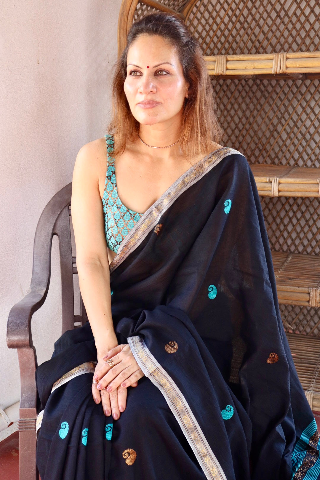 Black Handloom Cotton Jamdani Saree with Intricate Work on Body and Ambi Pallu