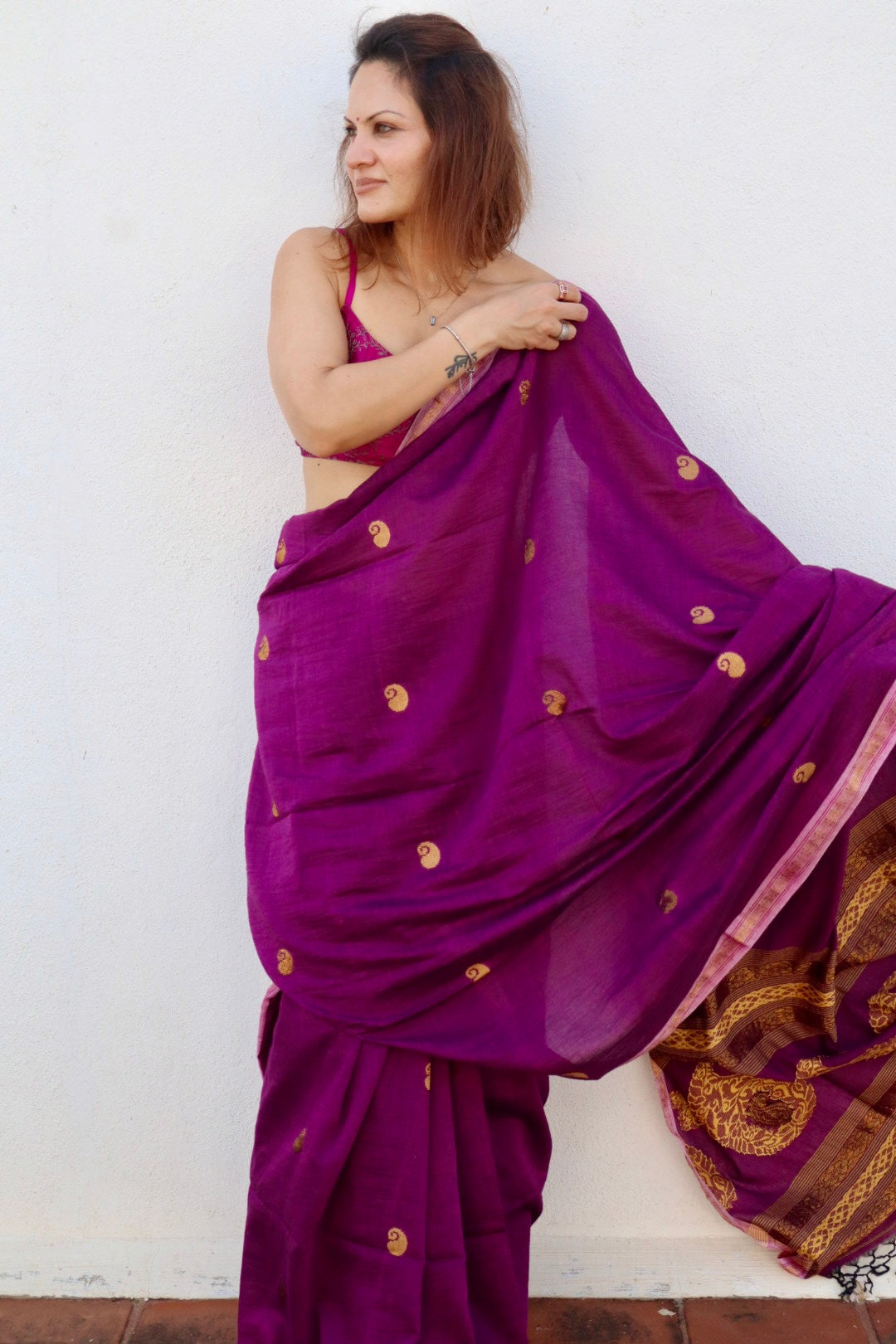 Mauve Handloom Cotton Jamdani Saree with Intricate Work on Body and Ambi Pallu