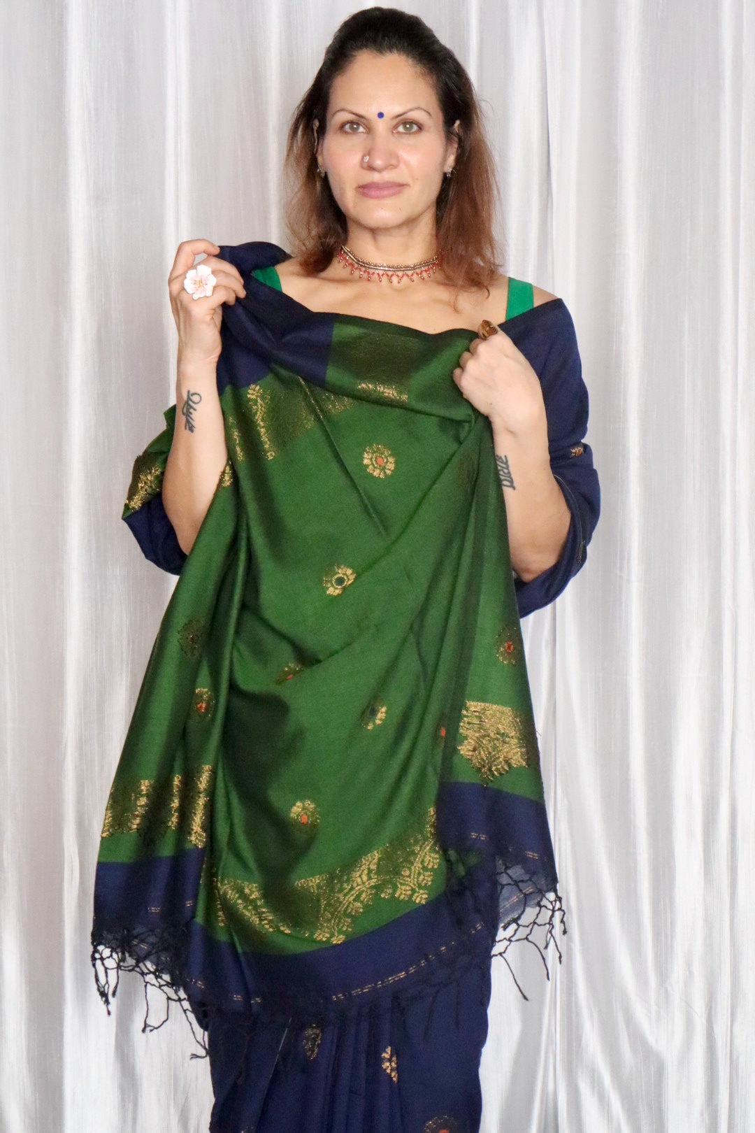 Blue & Green Premium Cotton Acrylic Handloom Jamdani Saree with Fine Zari Work