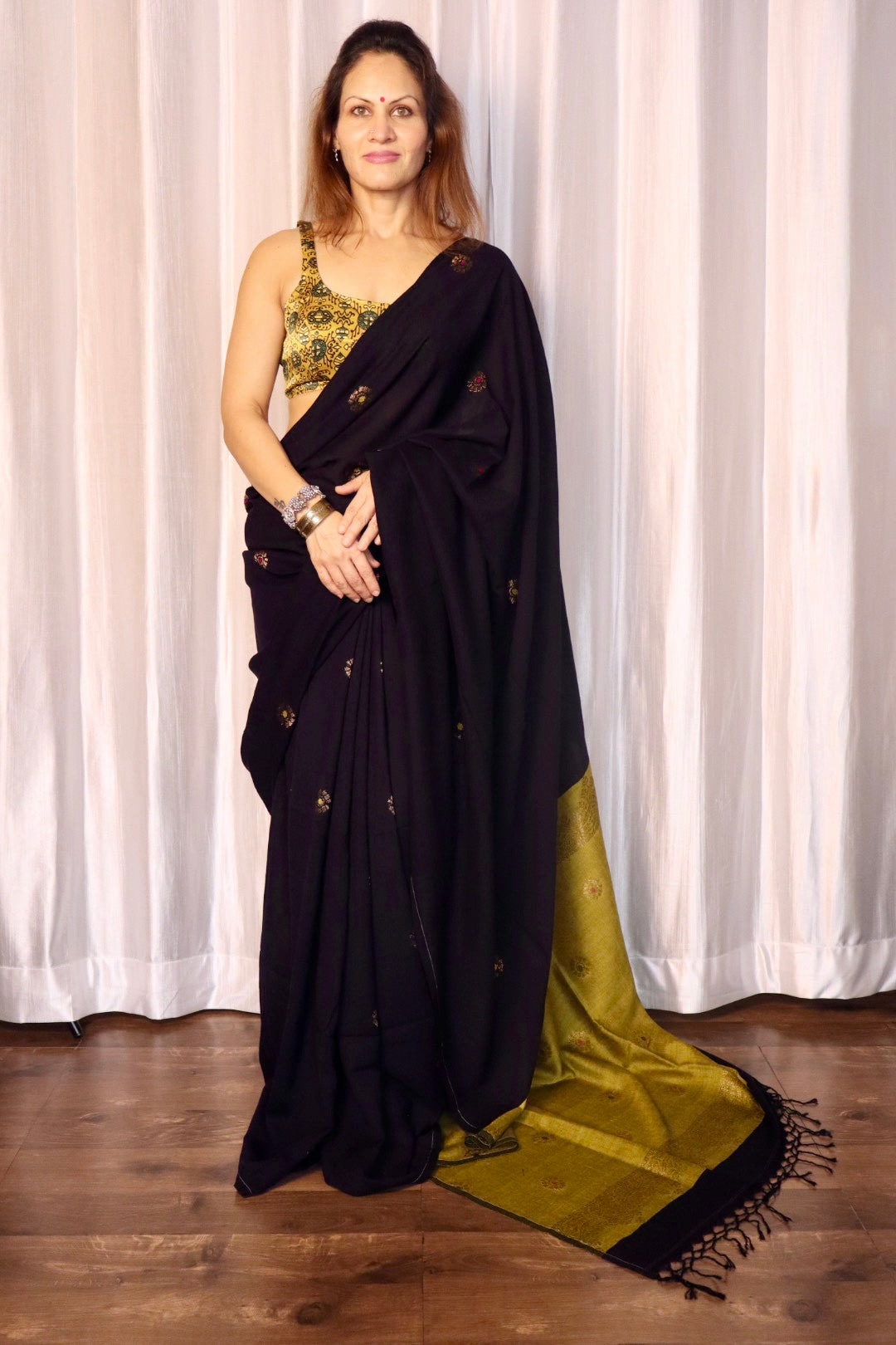 Black & Mustard Premium Cotton Acrylic Handloom Jamdani Saree with Fine Zari Work