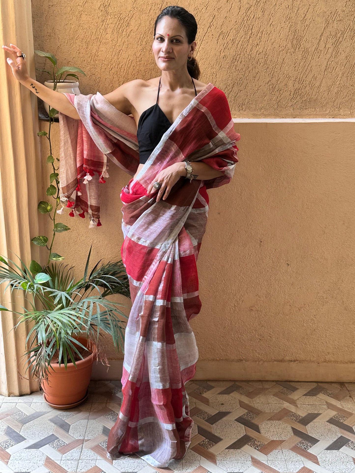 Maroon, Red, & White Handloom Pure Linen Checks Sari