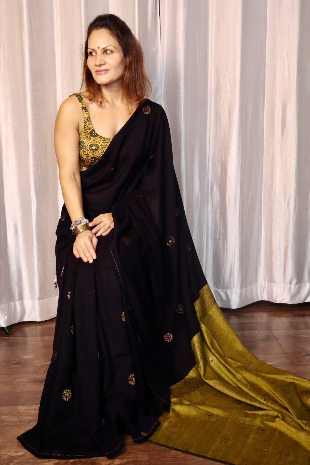 Black & Mustard Premium Cotton Acrylic Handloom Jamdani Saree with Fine Zari Work