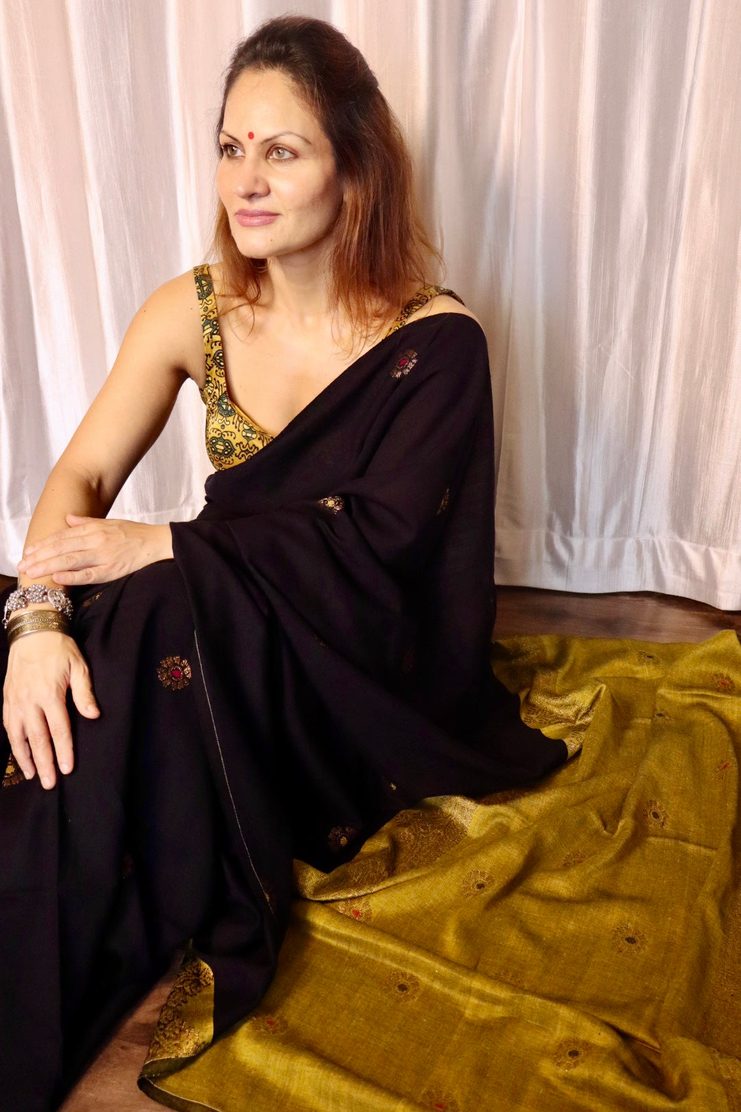 Black & Mustard Premium Cotton Acrylic Handloom Jamdani Saree with Fine Zari Work