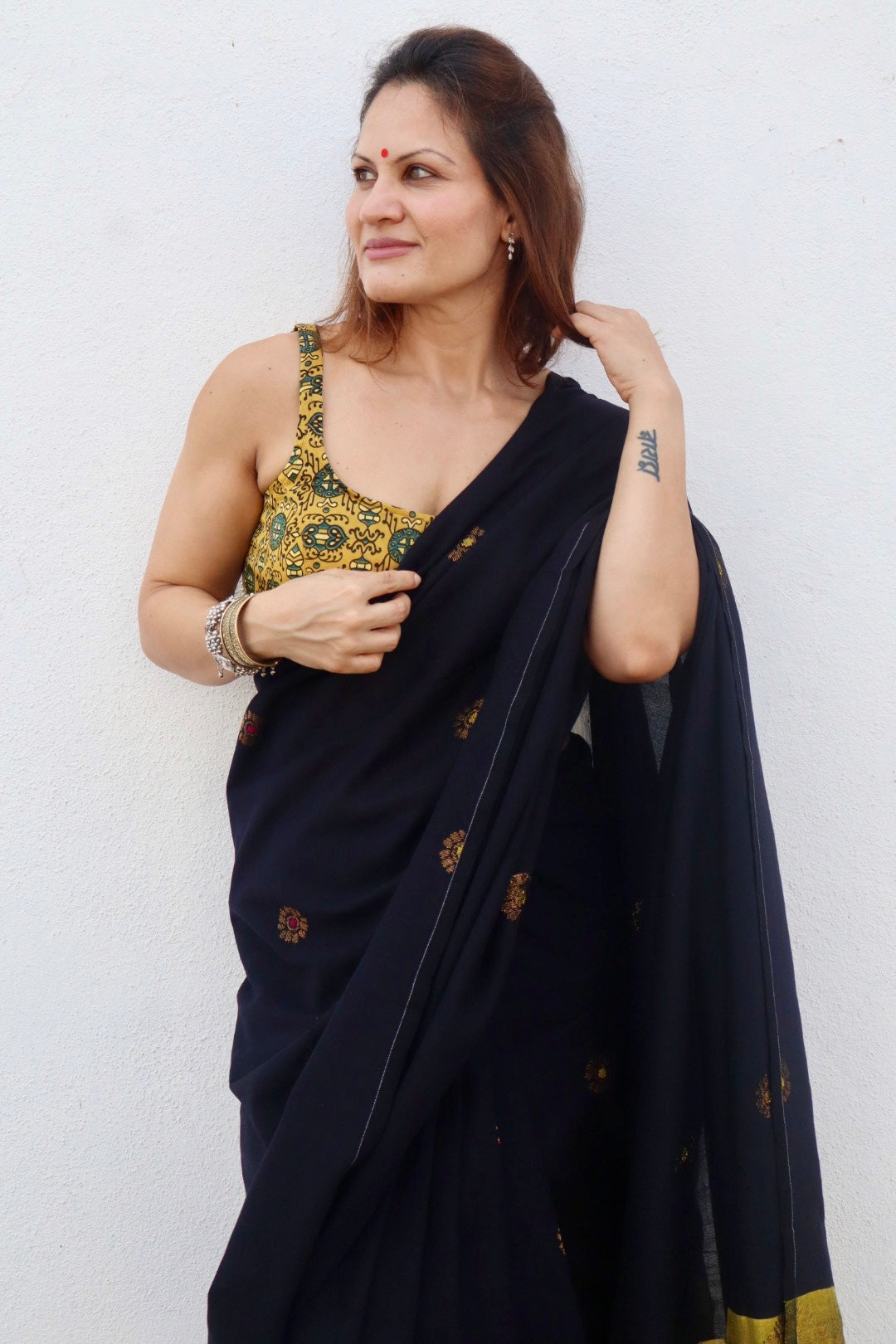 Black & Mustard Premium Cotton Acrylic Handloom Jamdani Saree with Fine Zari Work