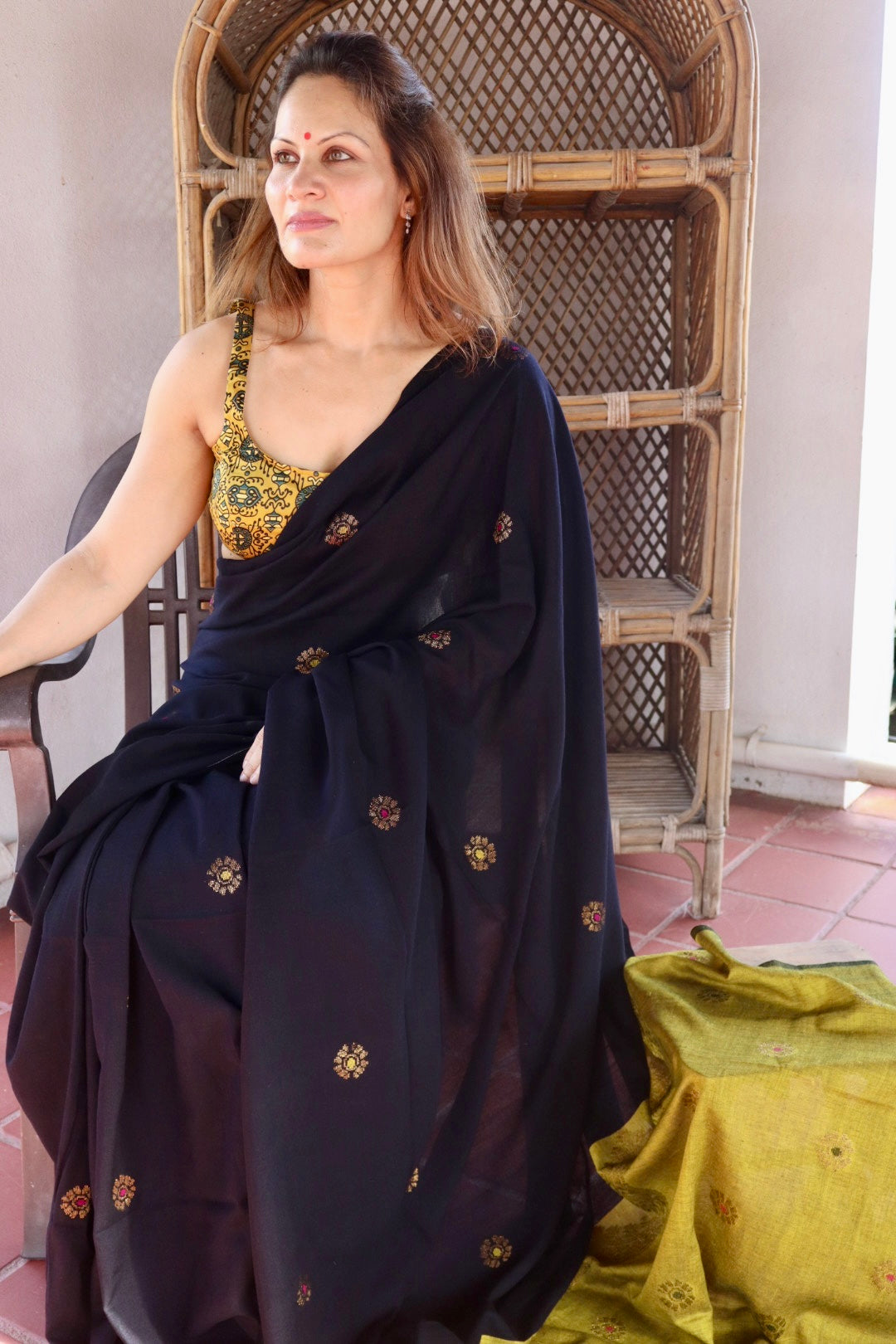 Black & Mustard Premium Cotton Acrylic Handloom Jamdani Saree with Fine Zari Work