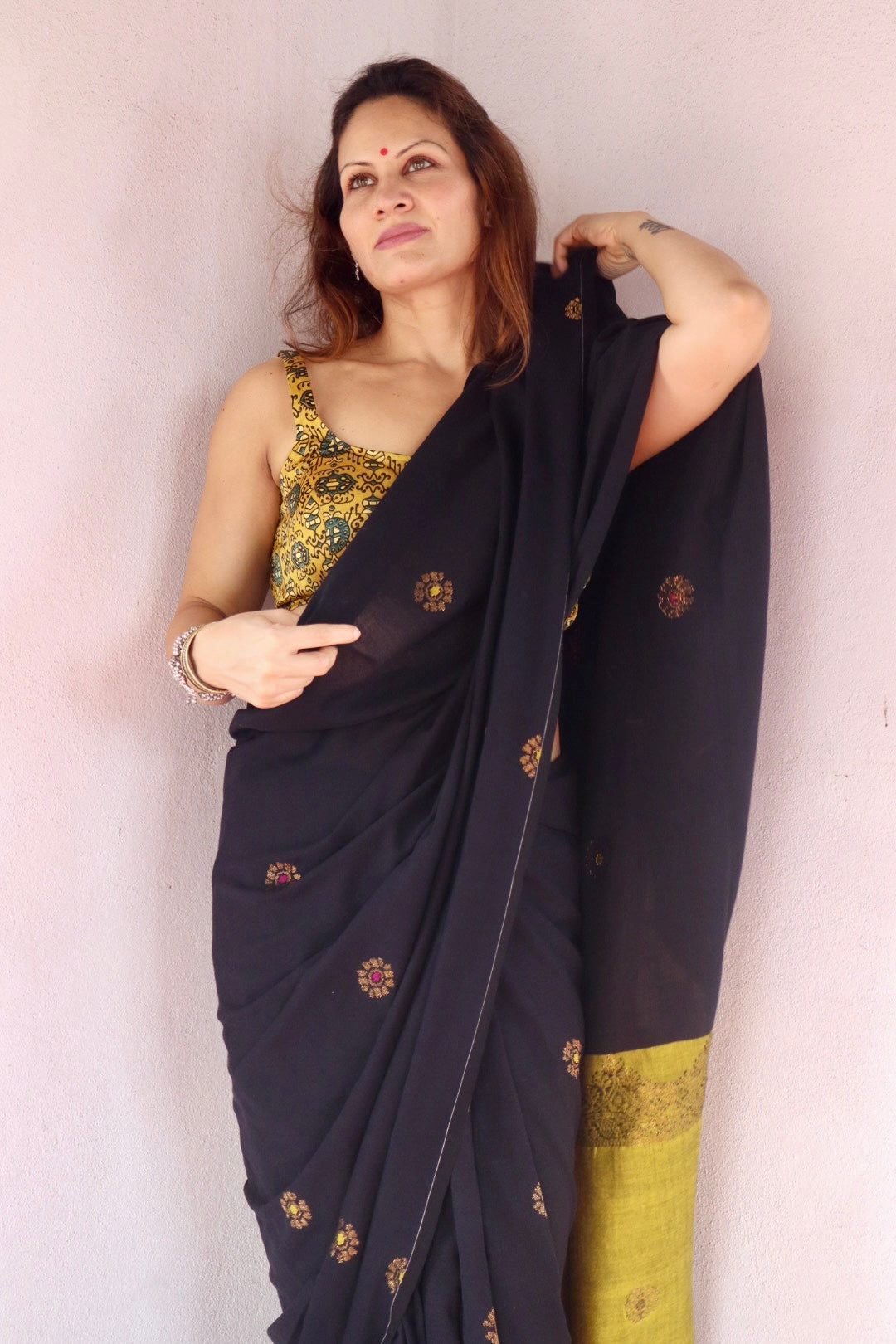 Black & Mustard Premium Cotton Acrylic Handloom Jamdani Saree with Fine Zari Work