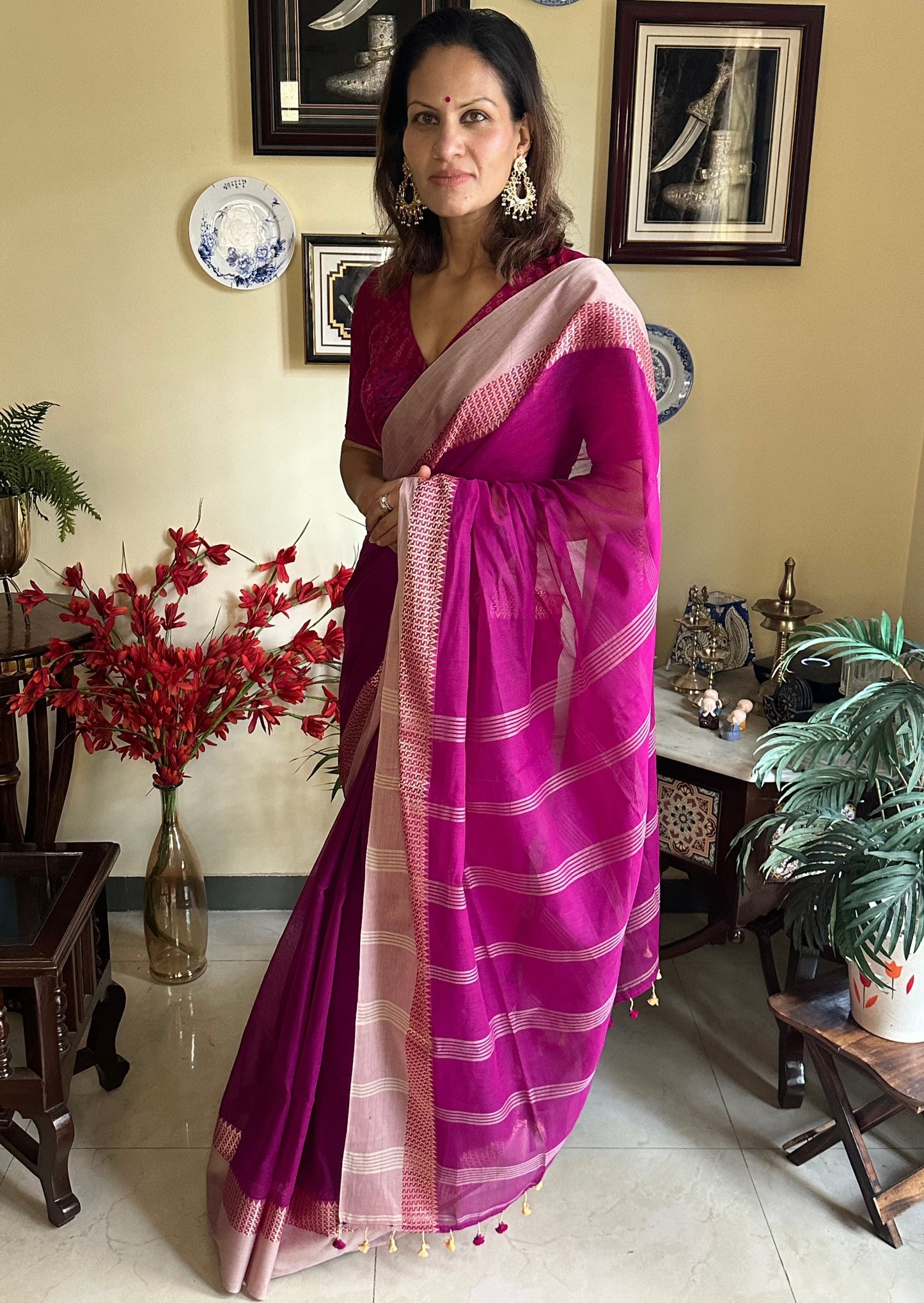 Soft Handloom Cotton Woven Pattern on Contrast Border - Raahini