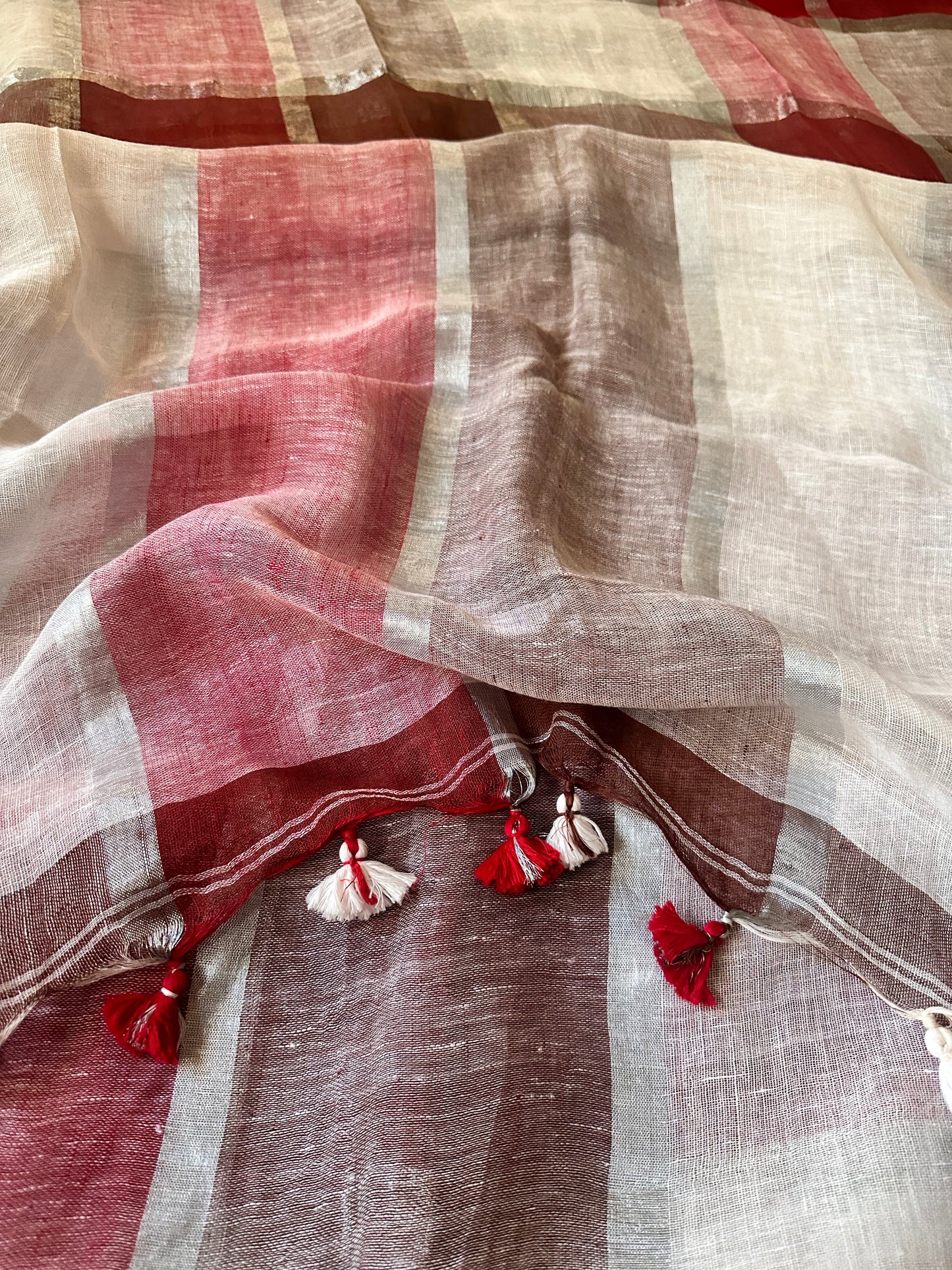 Maroon, Red, & White Handloom Pure Linen Checks Sari