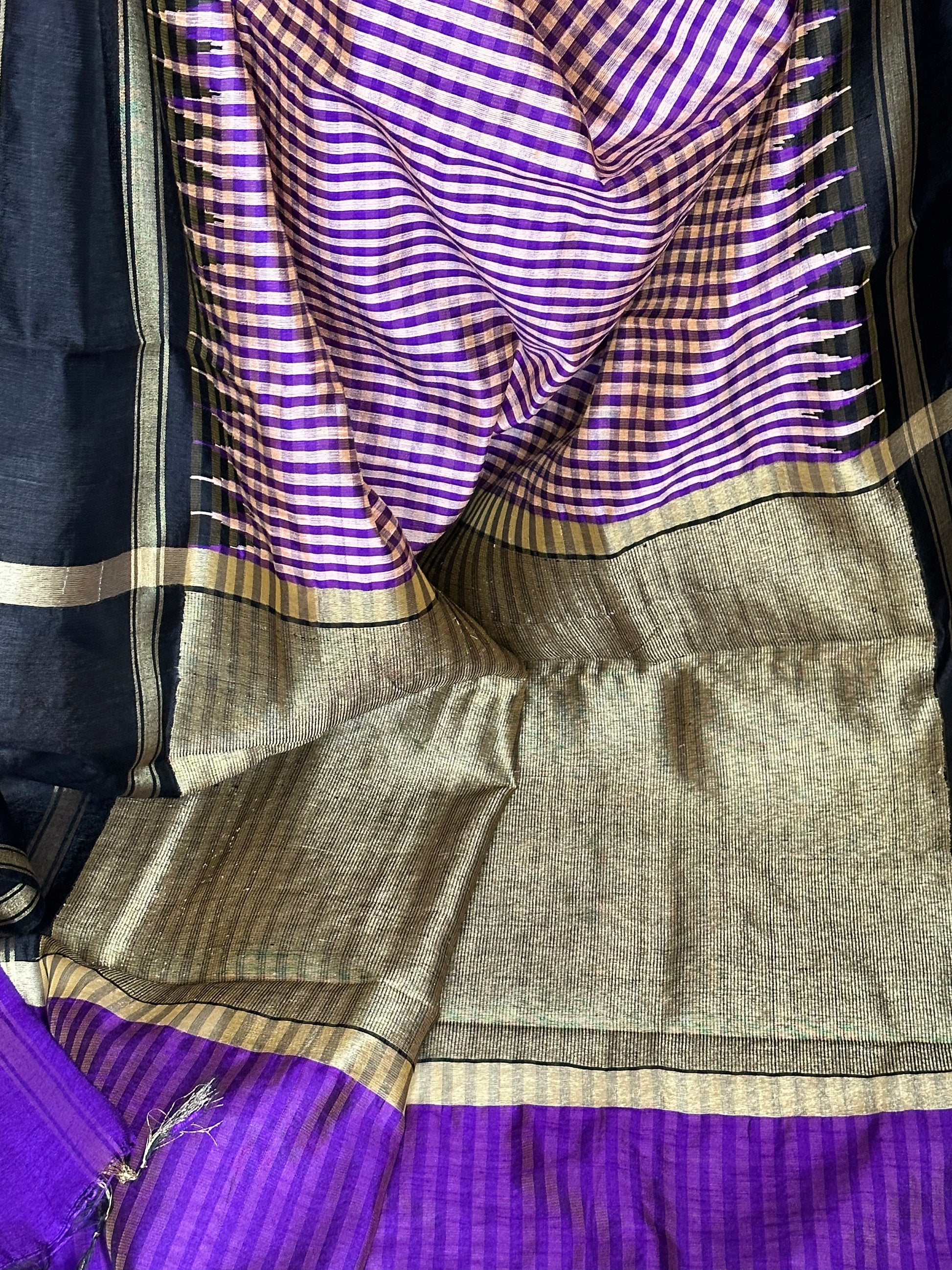 Pure Raw Silk with Small Checks, Khapa Contrast Pallu, Temple Border - Raahini