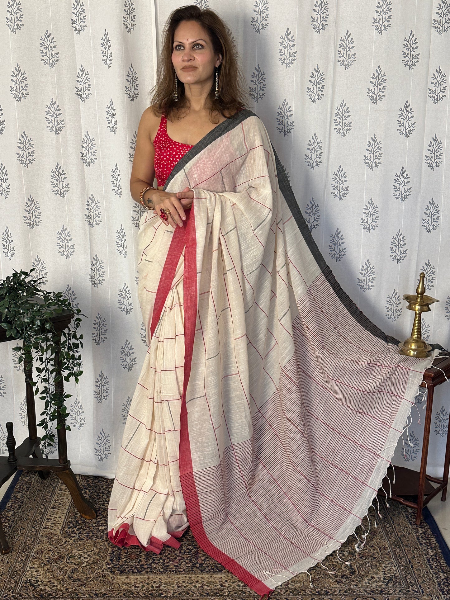 Cream Handloom Soft Pure Khaadi Sari with Checks and Lines