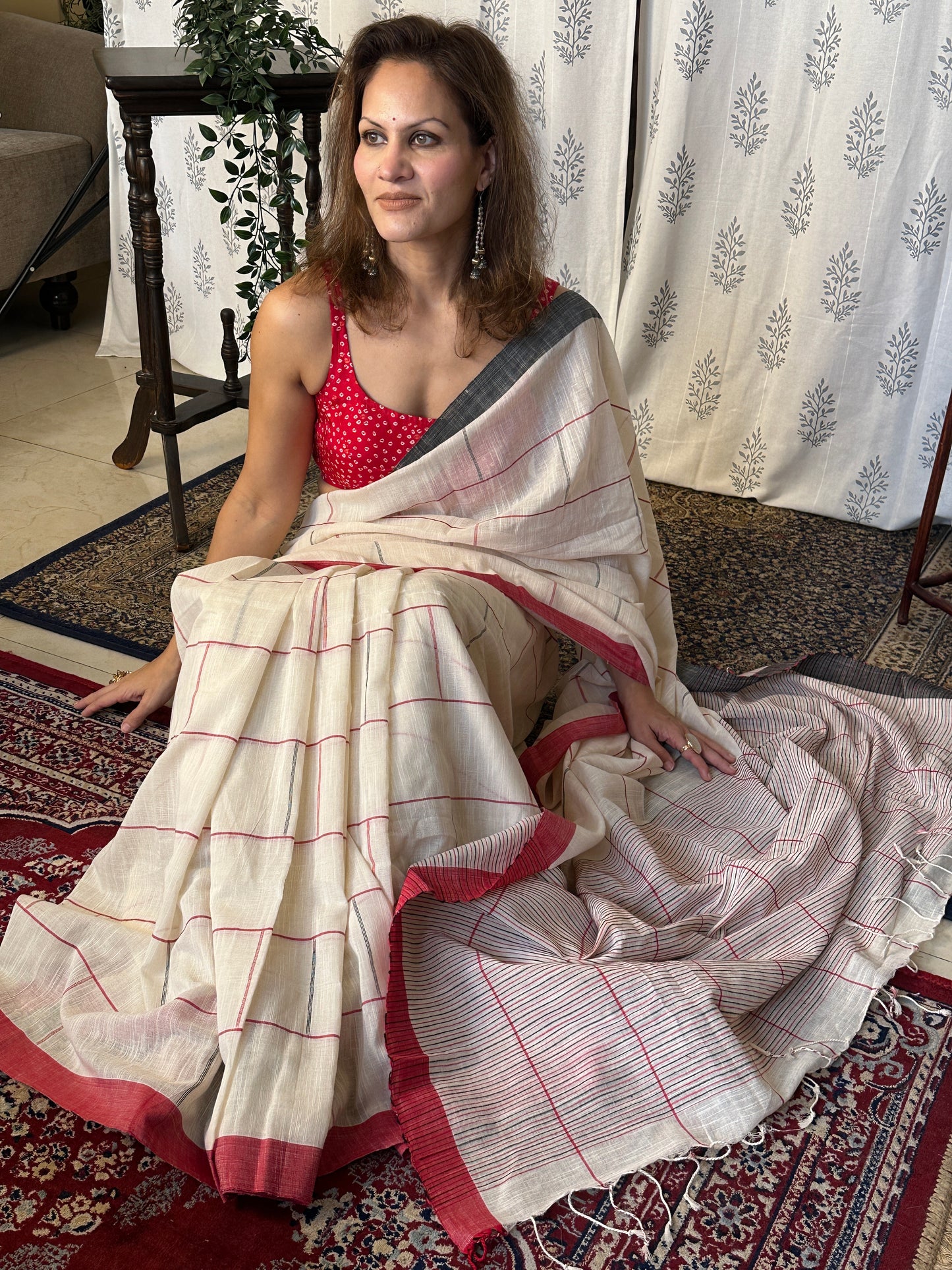 Cream Handloom Soft Pure Khaadi Sari with Checks and Lines