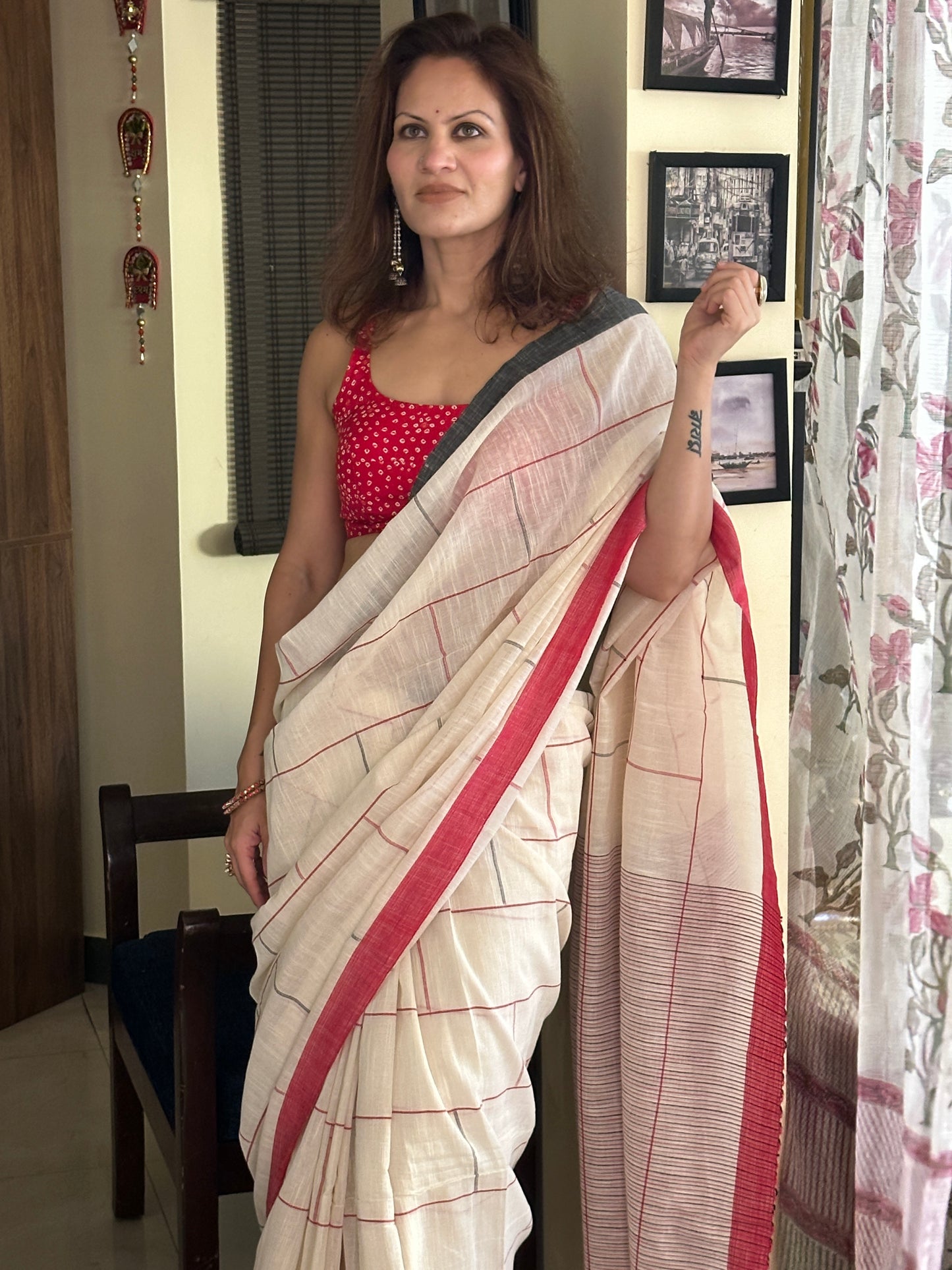 Cream Handloom Soft Pure Khaadi Sari with Checks and Lines