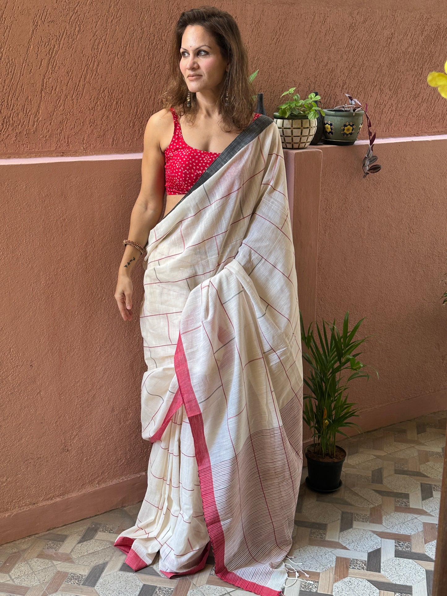 Cream Handloom Soft Pure Khaadi Sari with Checks and Lines