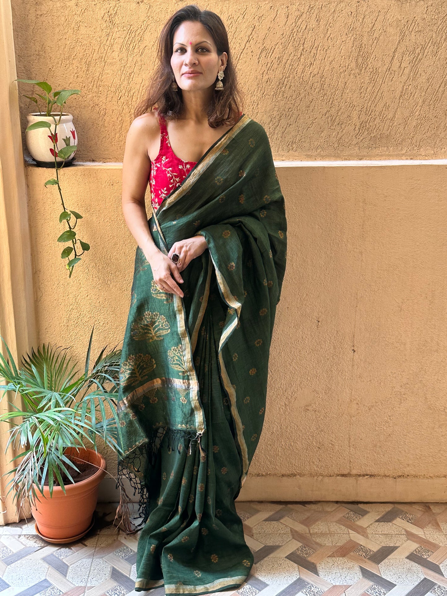 Green Pure Linen Cotton Jamdani Sari with Zari Work