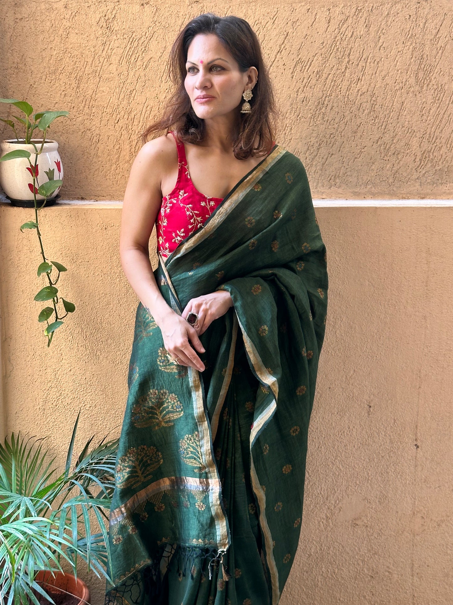 Green Pure Linen Cotton Jamdani Sari with Zari Work