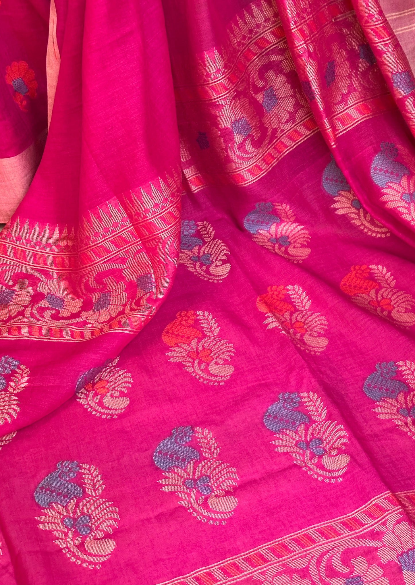 Pure Cotton Handloom Super Soft Jamdani with Woven Motifs - Raahini