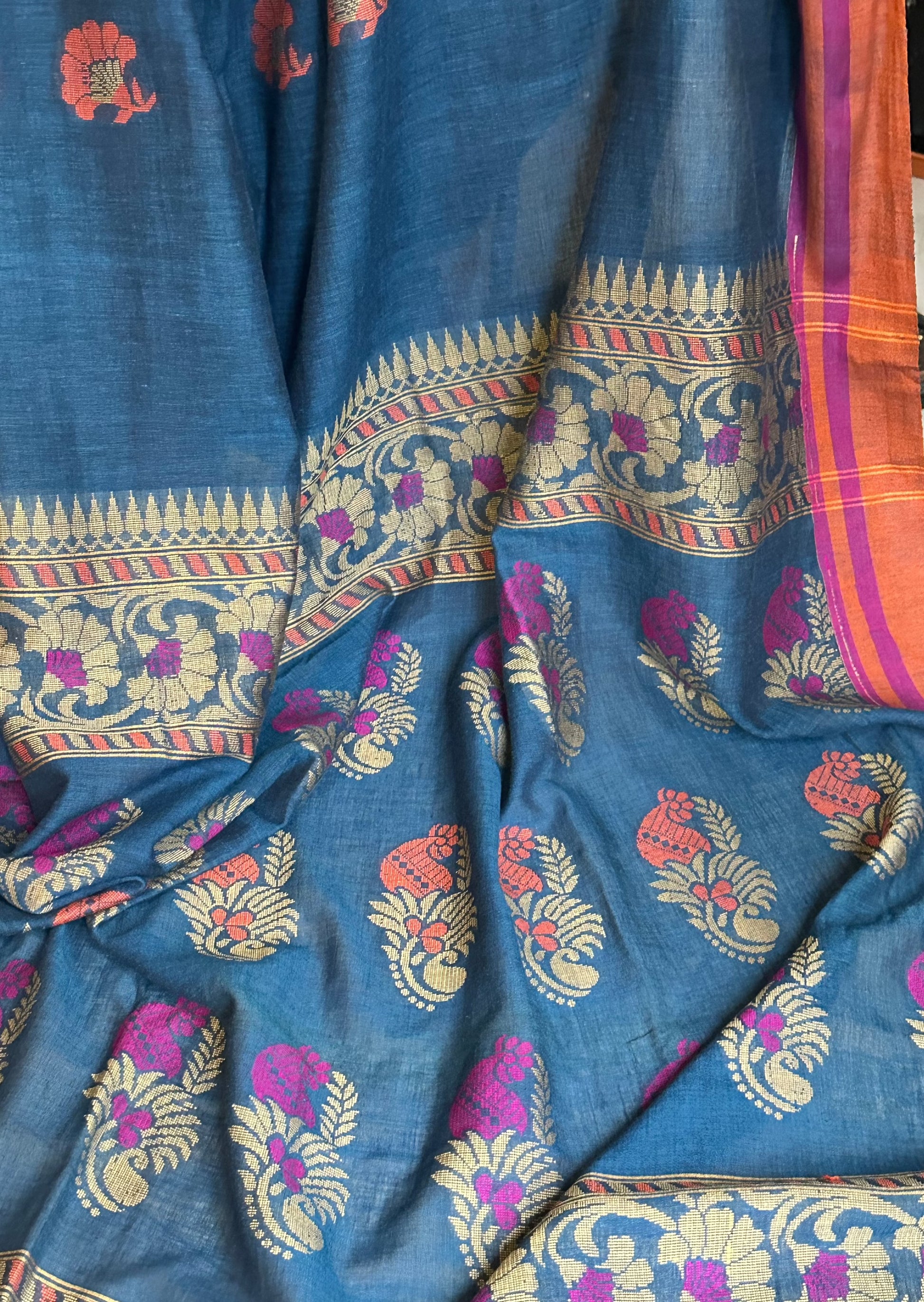 Pure Cotton Handloom Super Soft Jamdani with Woven Motifs - Raahini