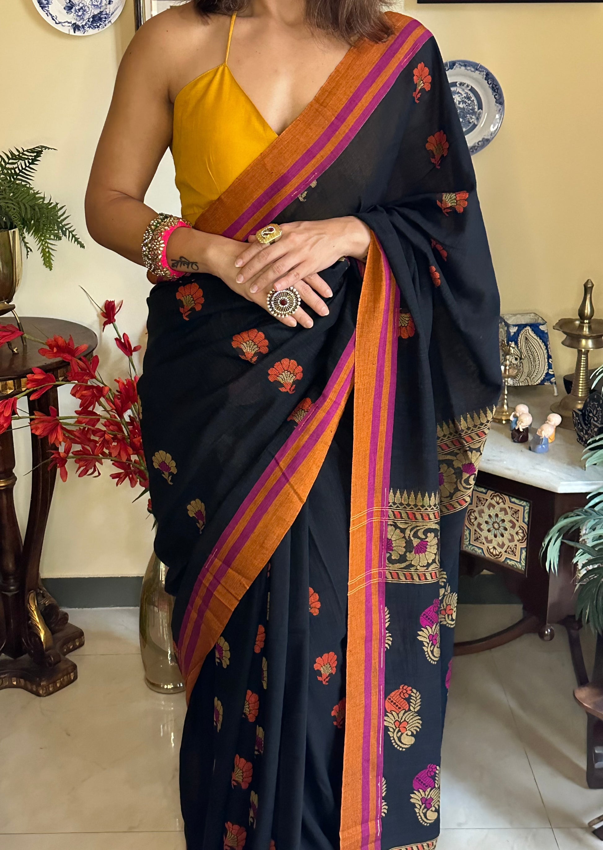 Pure Cotton Handloom Super Soft Jamdani with Woven Motifs - Raahini